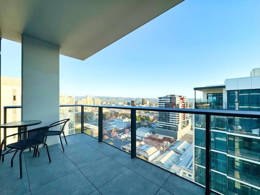 High-Rise Heaven - West Franklin
