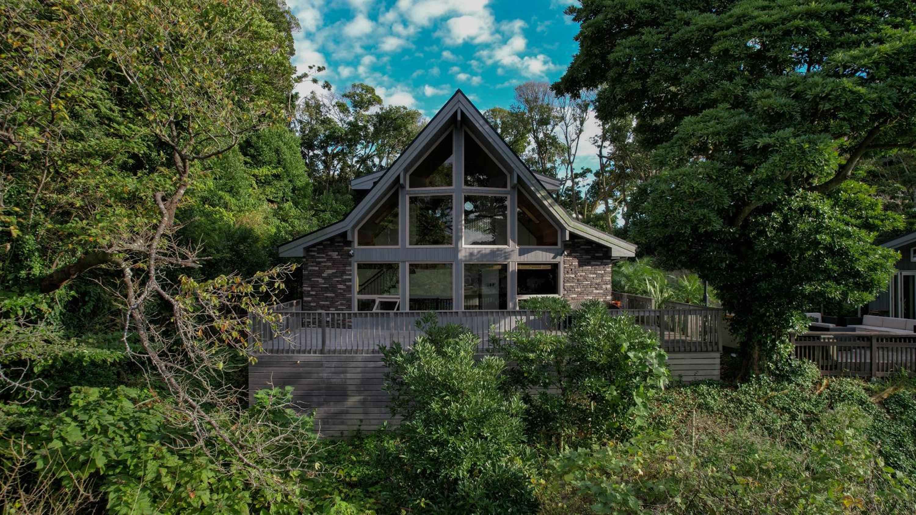 Monterey House by SANA view 5