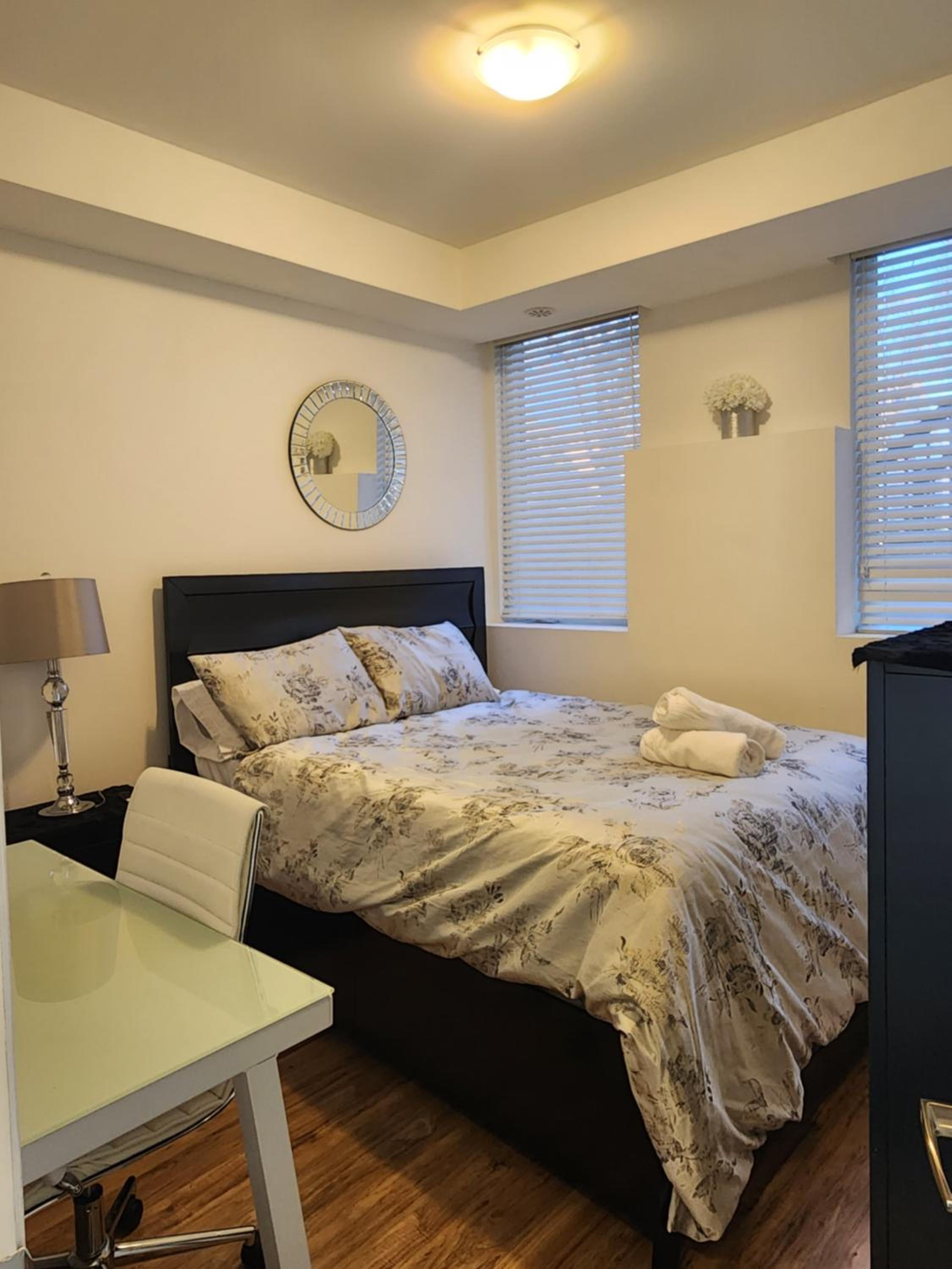 Beautiful Townhouse Near Yorkdale Mall, Wilson Subway