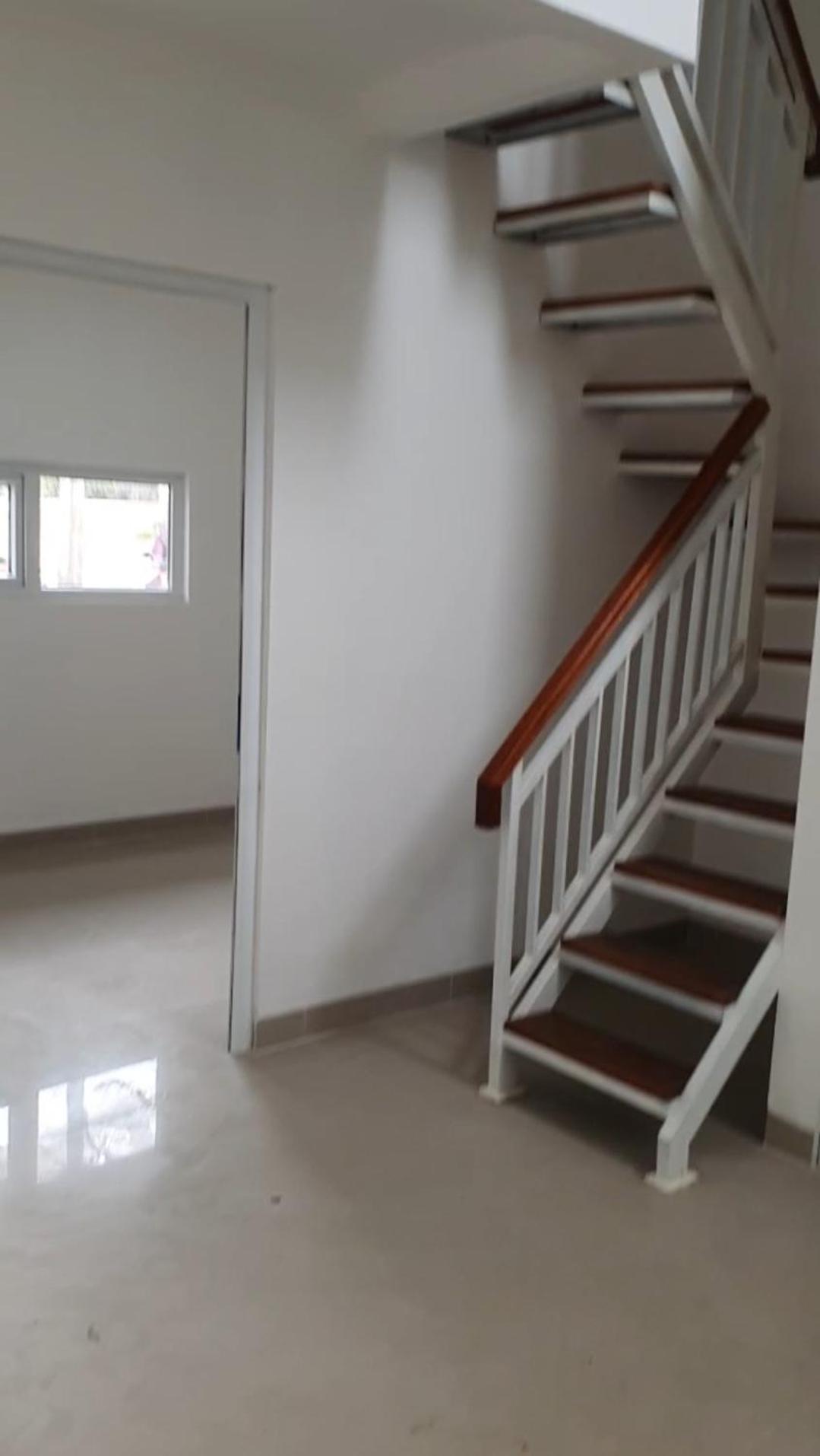 Disewakan Rumah minimalis 2 lantai Prestige 2 Sawangan view 2