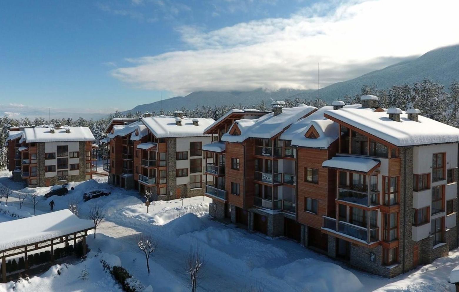 Spacious penthouse chalet apartment in Pirin Golf and Country Club
