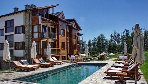Spacious penthouse chalet apartment in Pirin Golf and Country Club