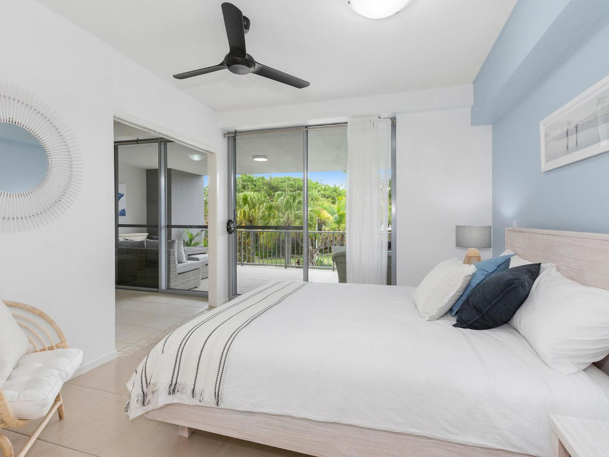 Drift North Beachfront Apartments - Private Apartments