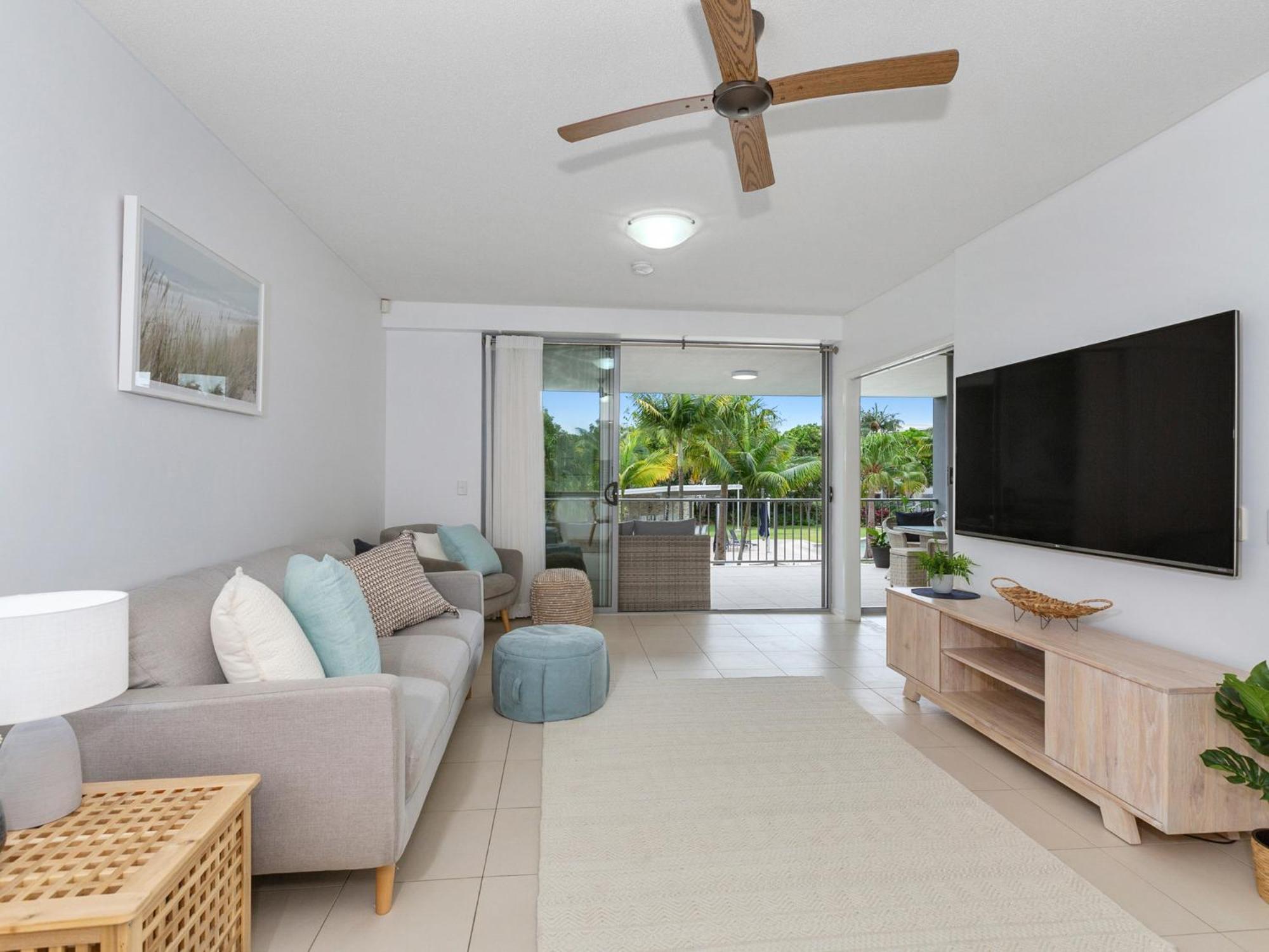 Drift North Beachfront Apartments - Private Apartments