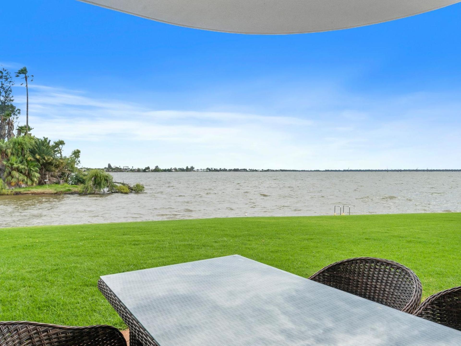 Yarrawonga Lakeside Apartment 41