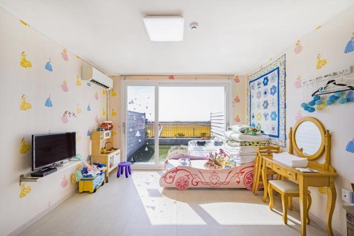 children's play area