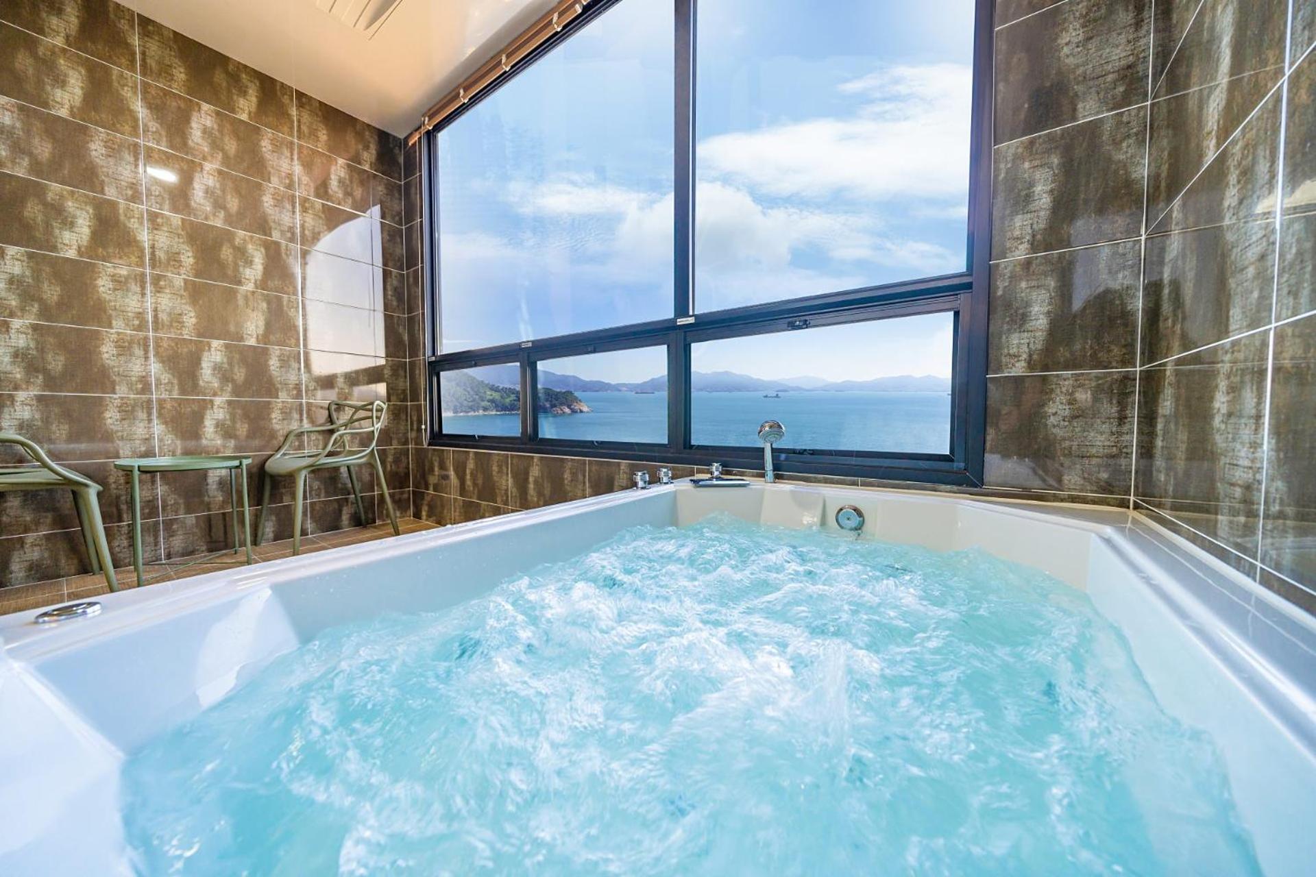 Le Paradis Ocen view Spa Pension