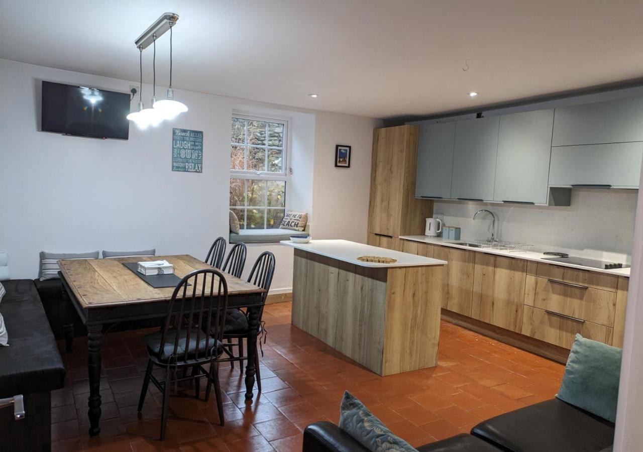 3 Bed in Llanbedrog oc-thehol