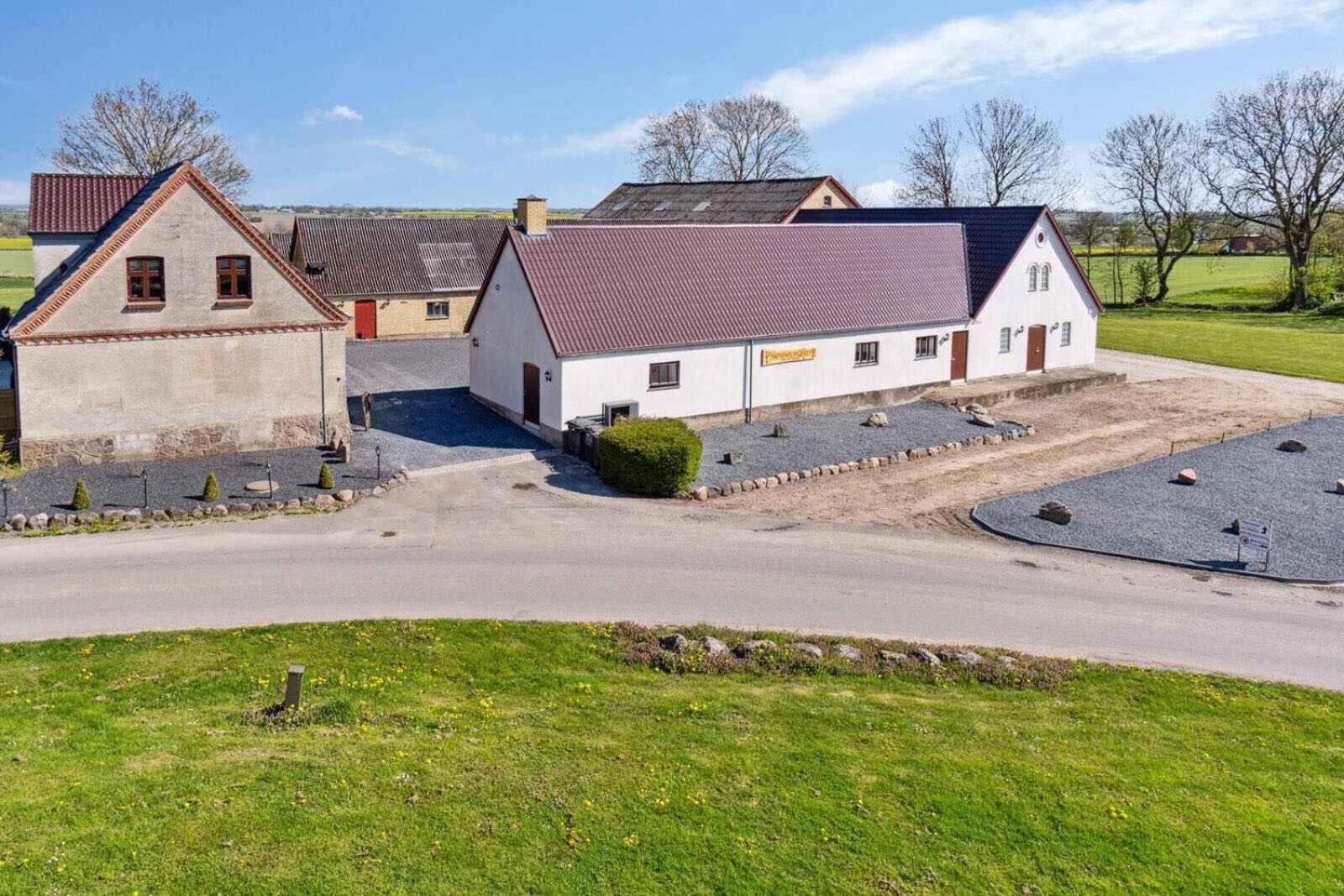 Lovely Farmhouse For The Whole Family