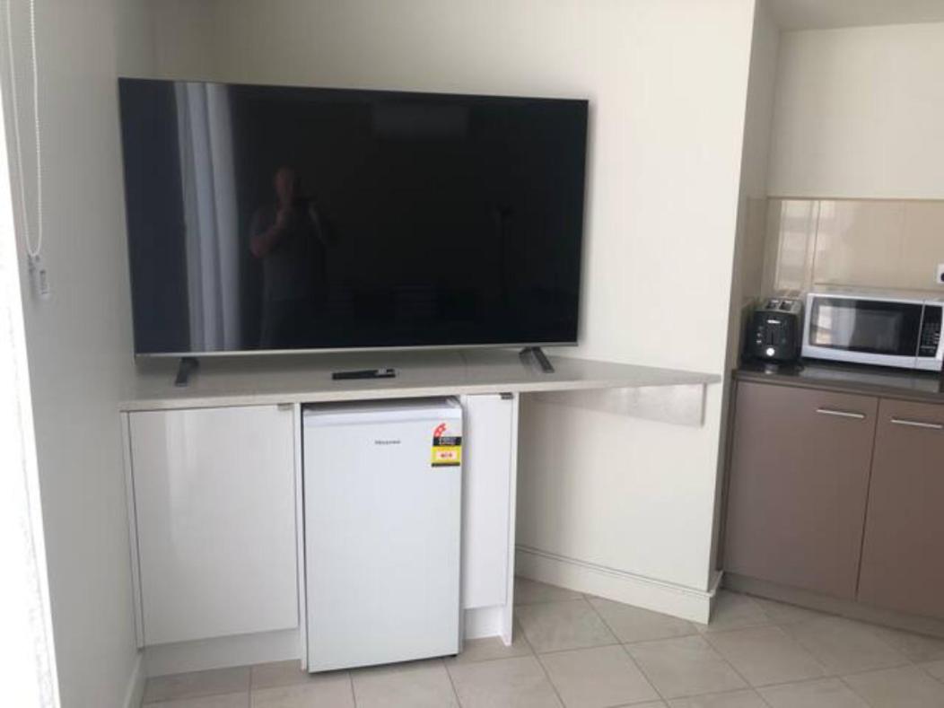 BASE Holidays - Ettalong Beach Premium Apartments