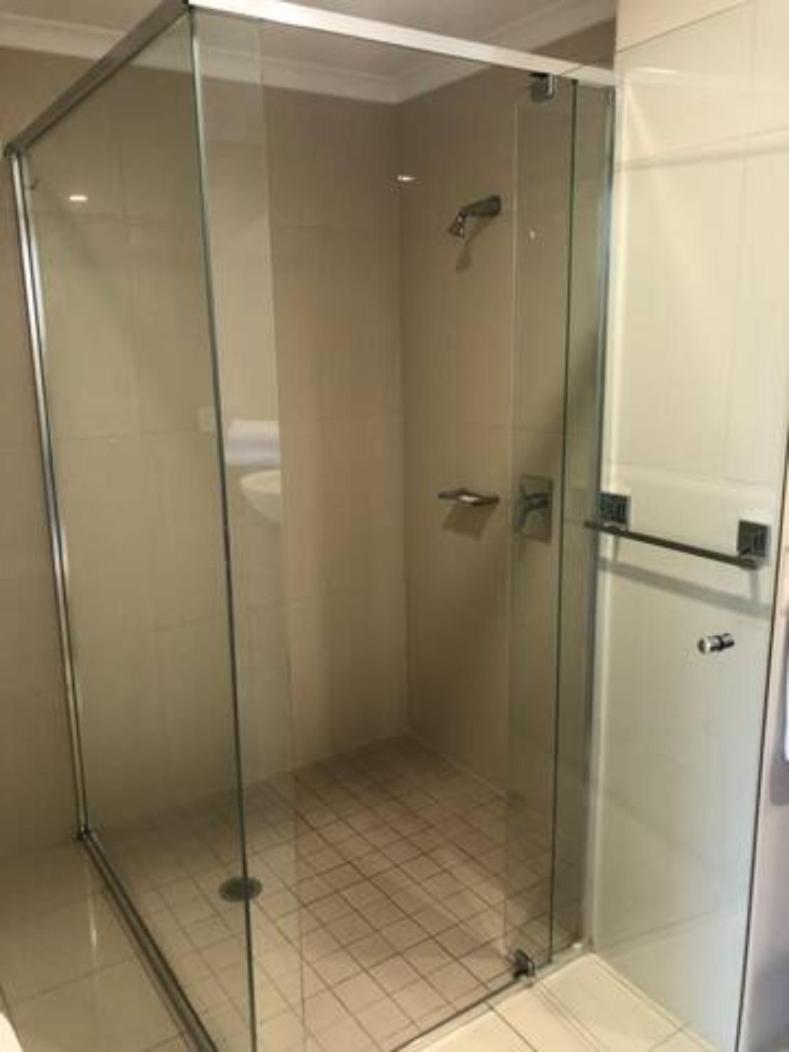 BASE Holidays - Ettalong Beach Premium Apartments