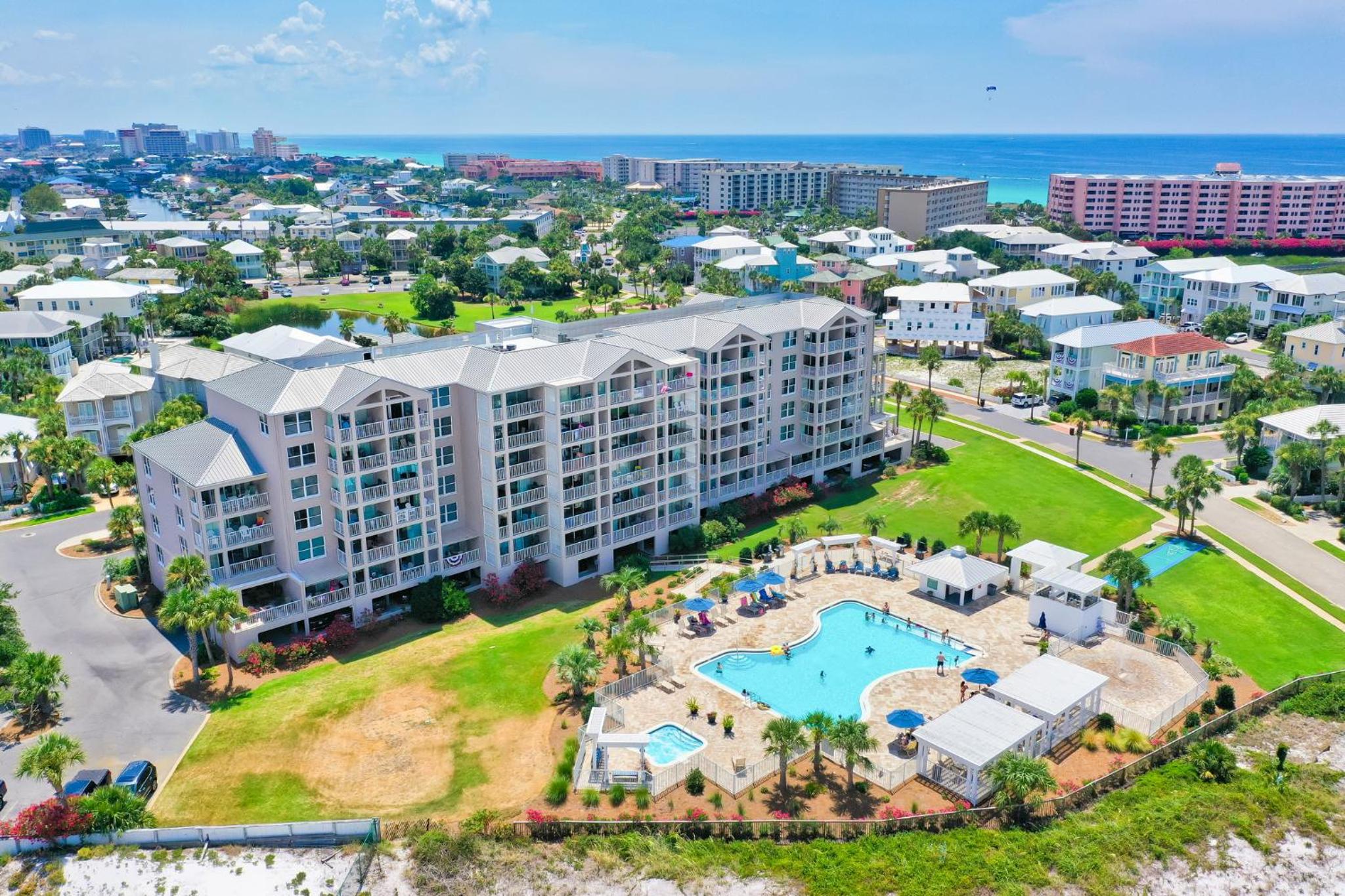 Living The Dream At Destin Pointe Resort view 4