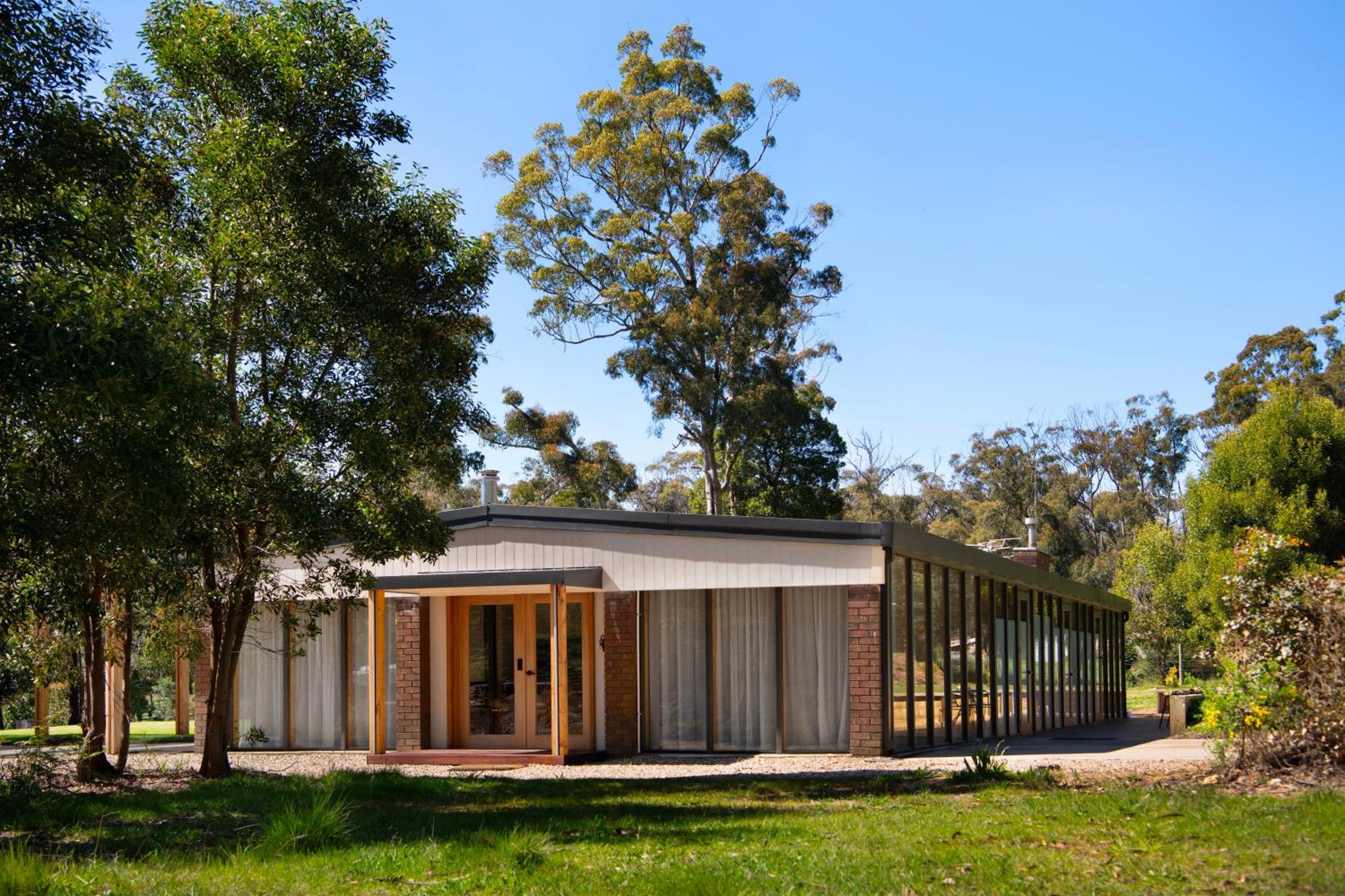 Kangaroo Estate Farmstead 8 bedroom Daylesford 17 Pax Weddings
