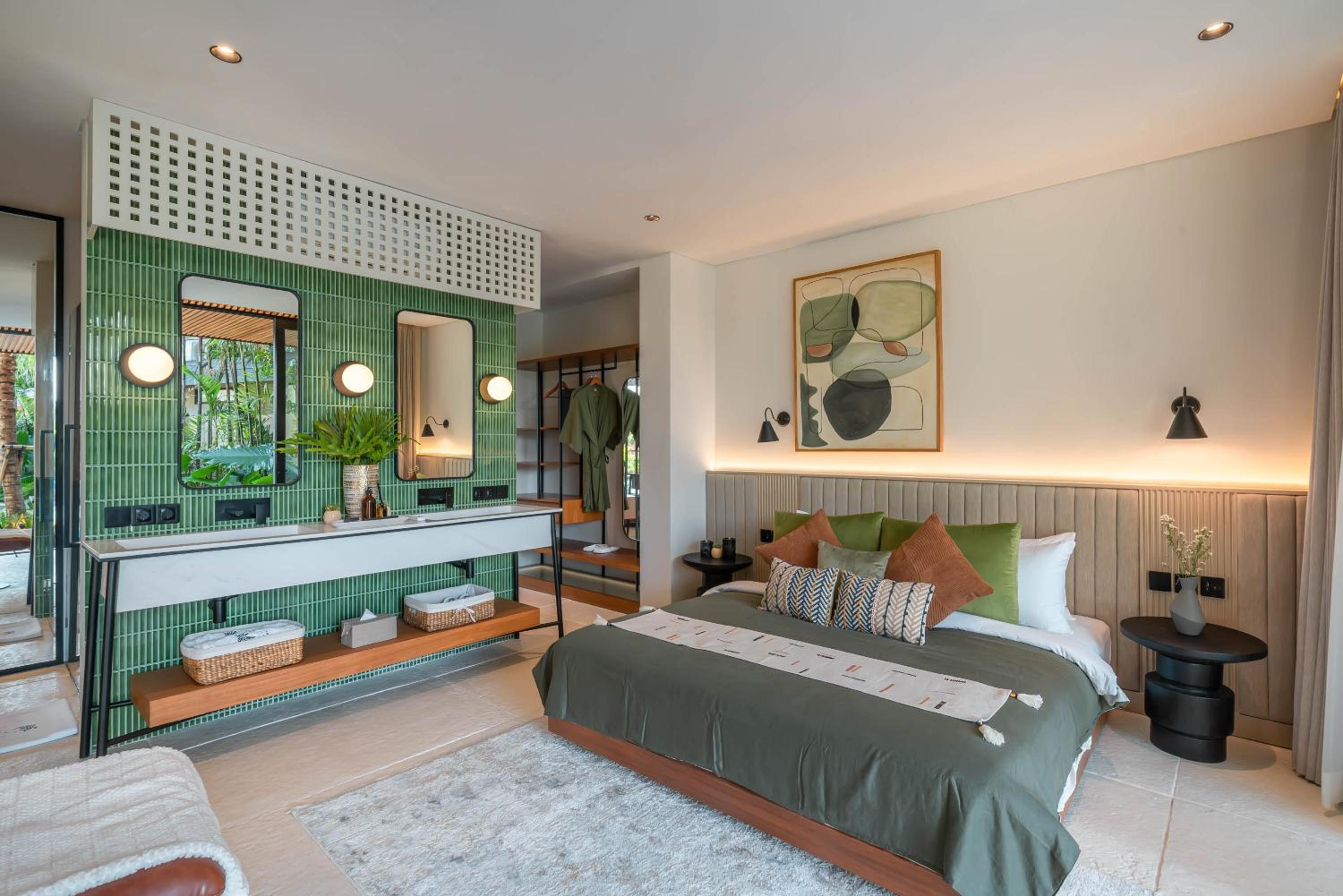 Villa Coco Bay - Iconic 8BR Tropical Villa Next to the Beach view 3