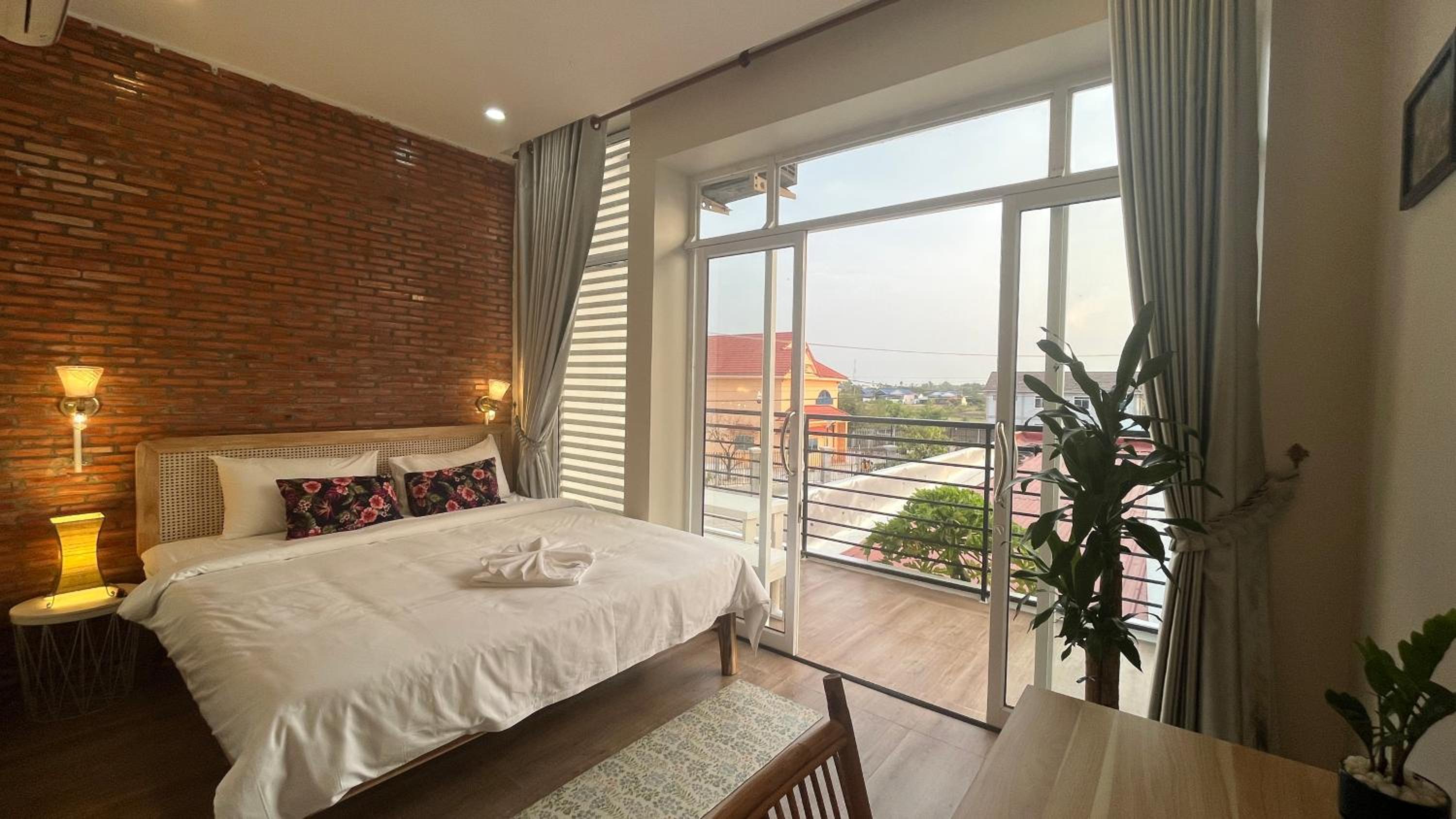 Mettā Guesthouse Kampot view 2