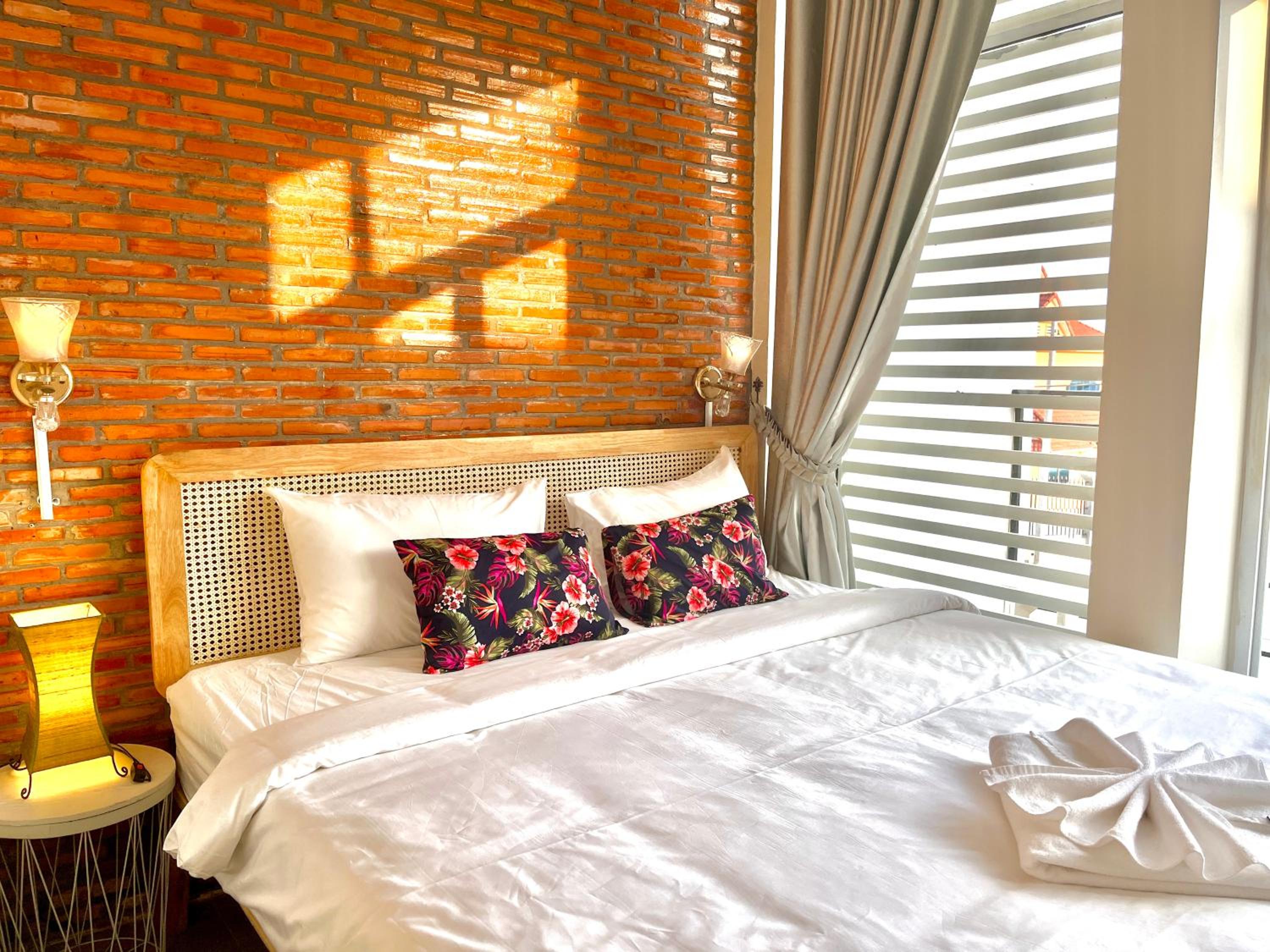 Mettā Guesthouse Kampot view 3