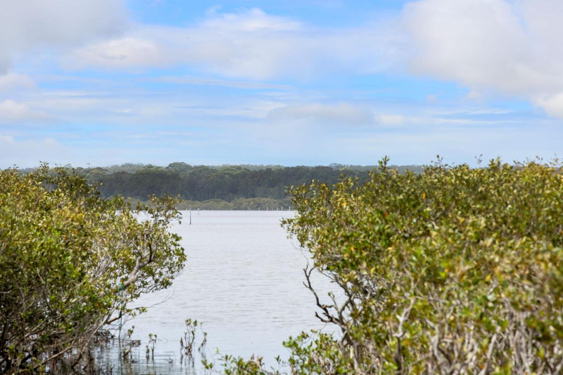 Jack's Culburra - Absolute Waterfront with Fireplace