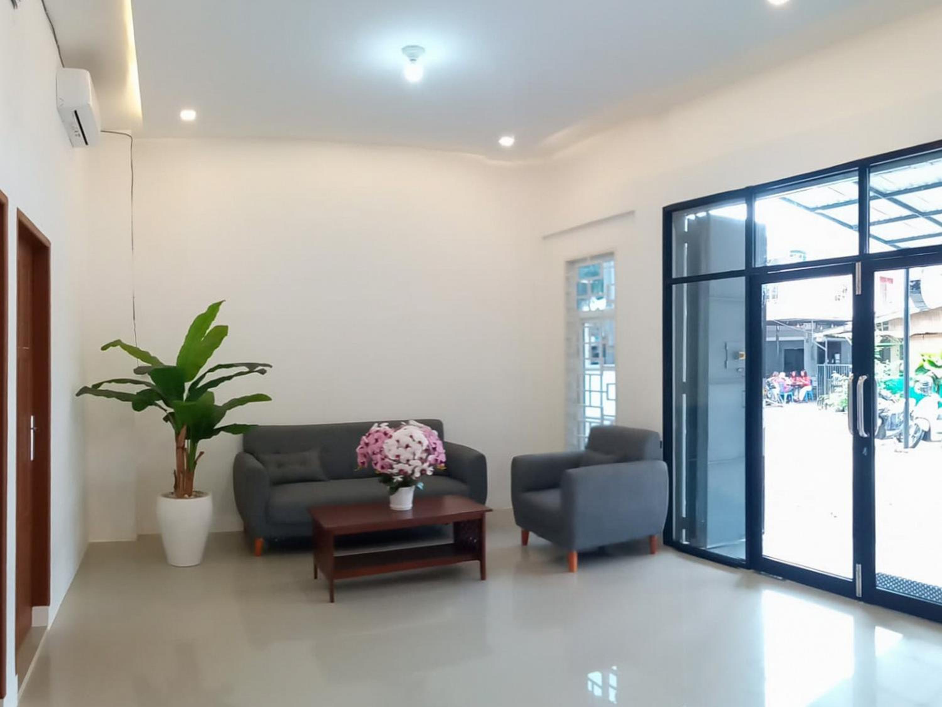 RedDoorz near Stasiun Pematangsiantar view 5