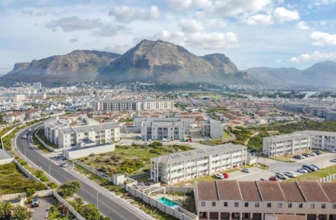 Cozy corner apartment Muizenberg