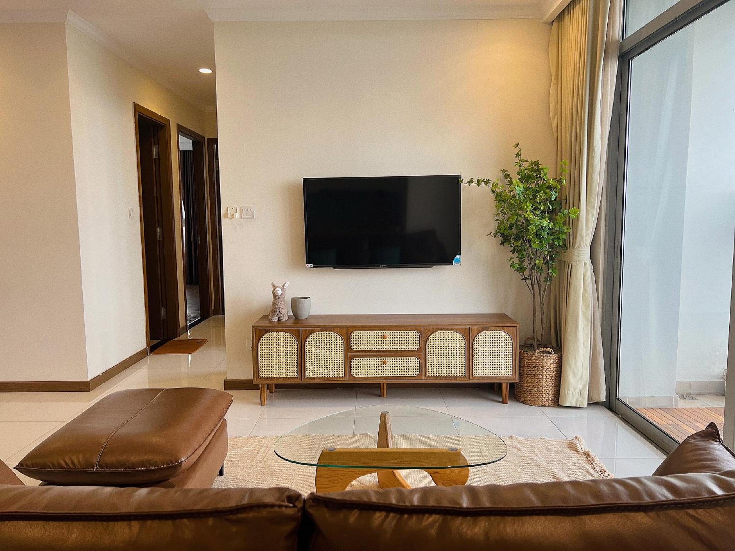 CR Concept Serviced Apartment - Vinhomes and Landmark 81