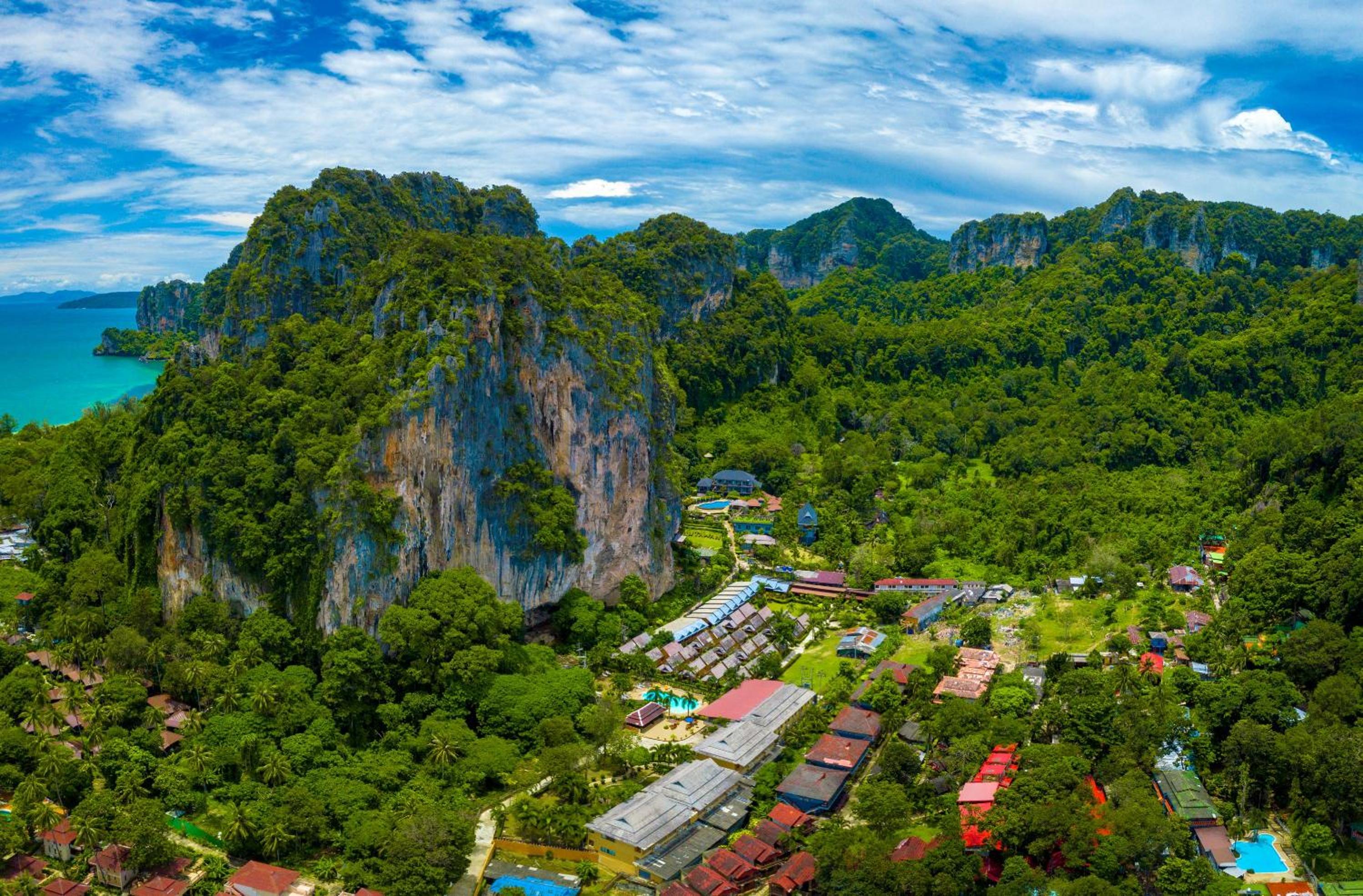 Diamond Cave Resort