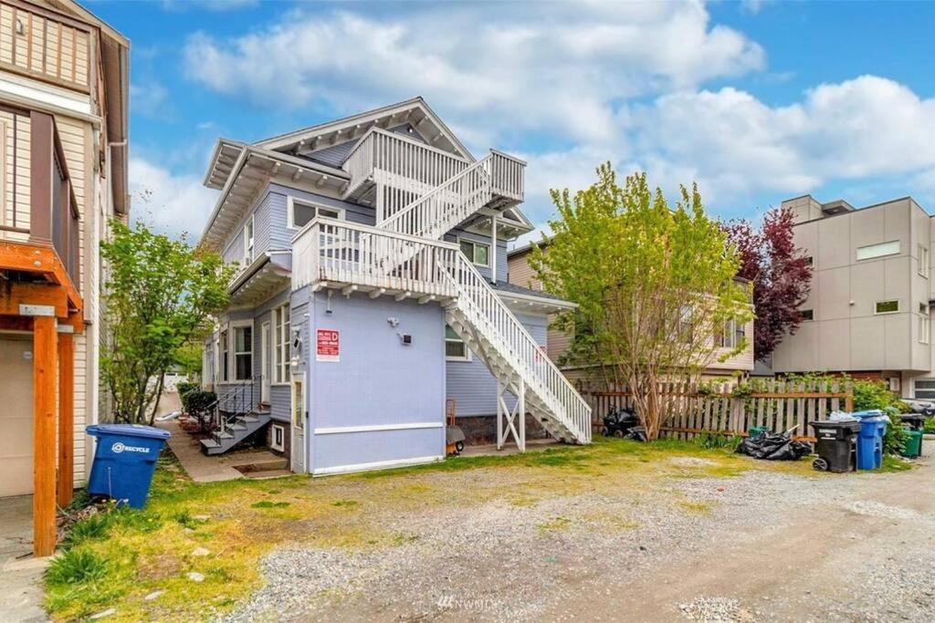 Victorian Villa: Interns or family view 4