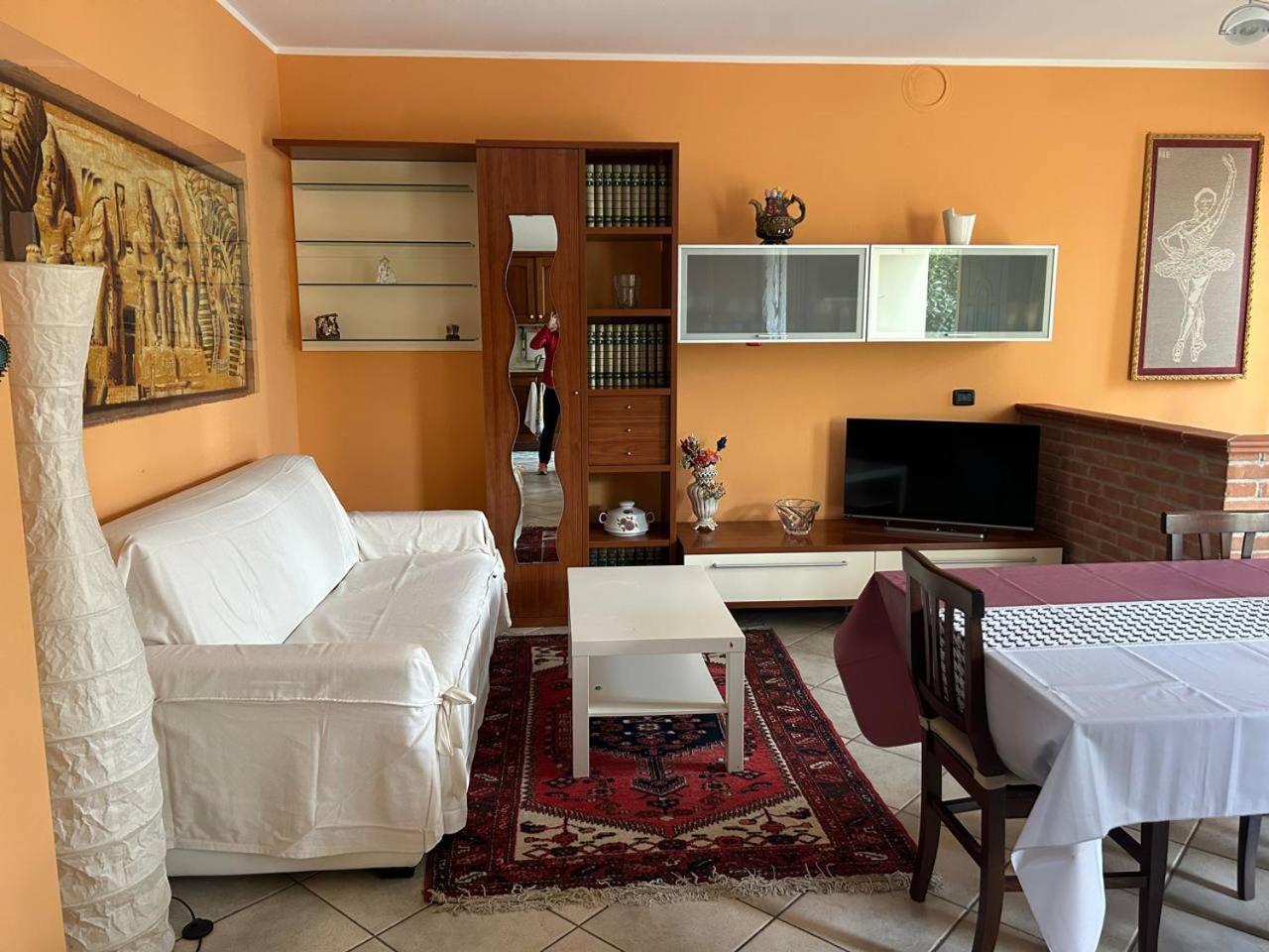 ML HOUSE VIVALDI en Podenzano — hotel room
