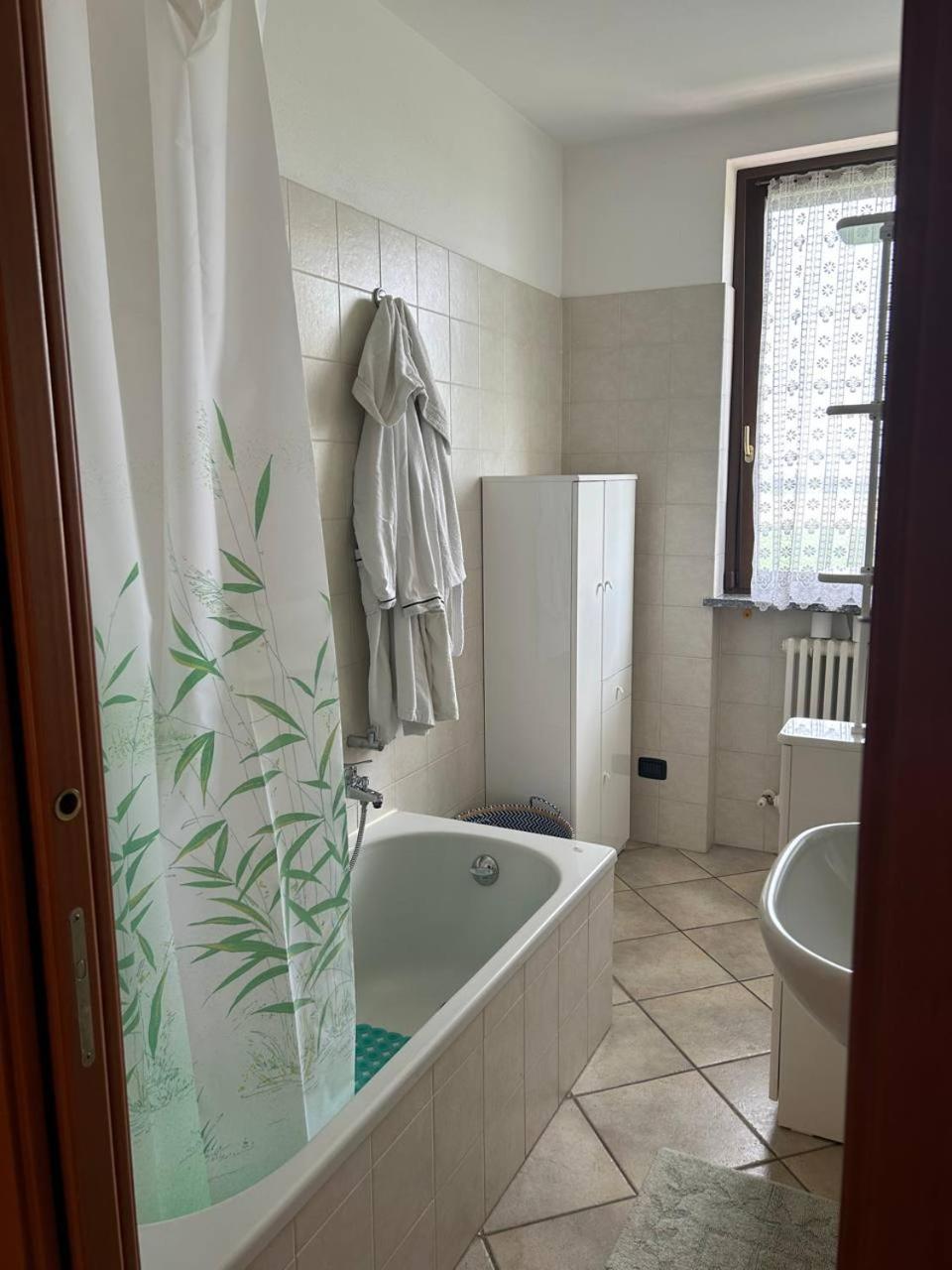 ML HOUSE VIVALDI en Podenzano — bathroom