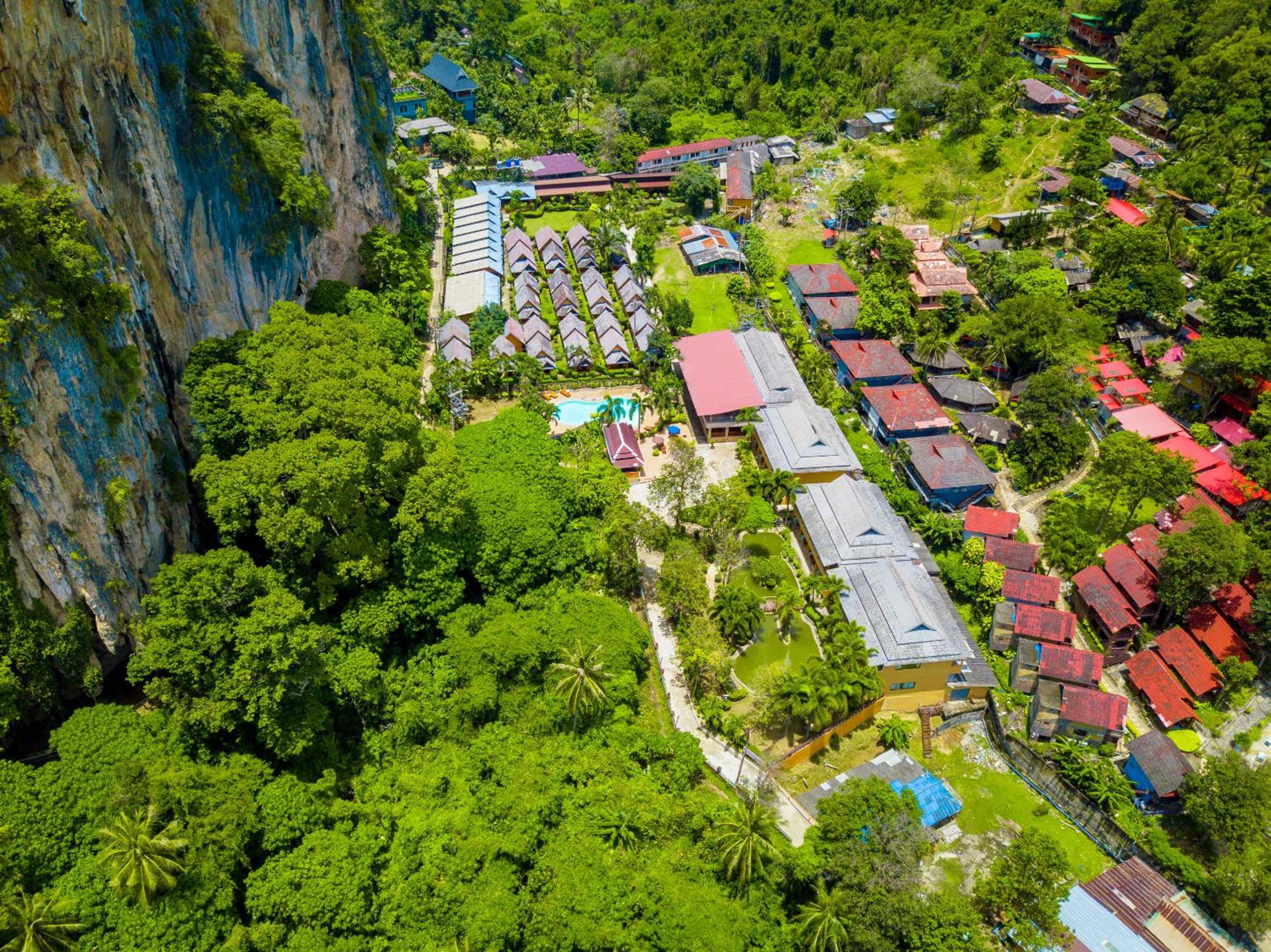 Diamond Cave Resort