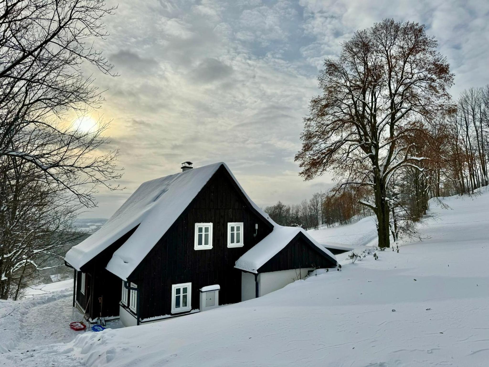 Chaloupka Dvě Sestry