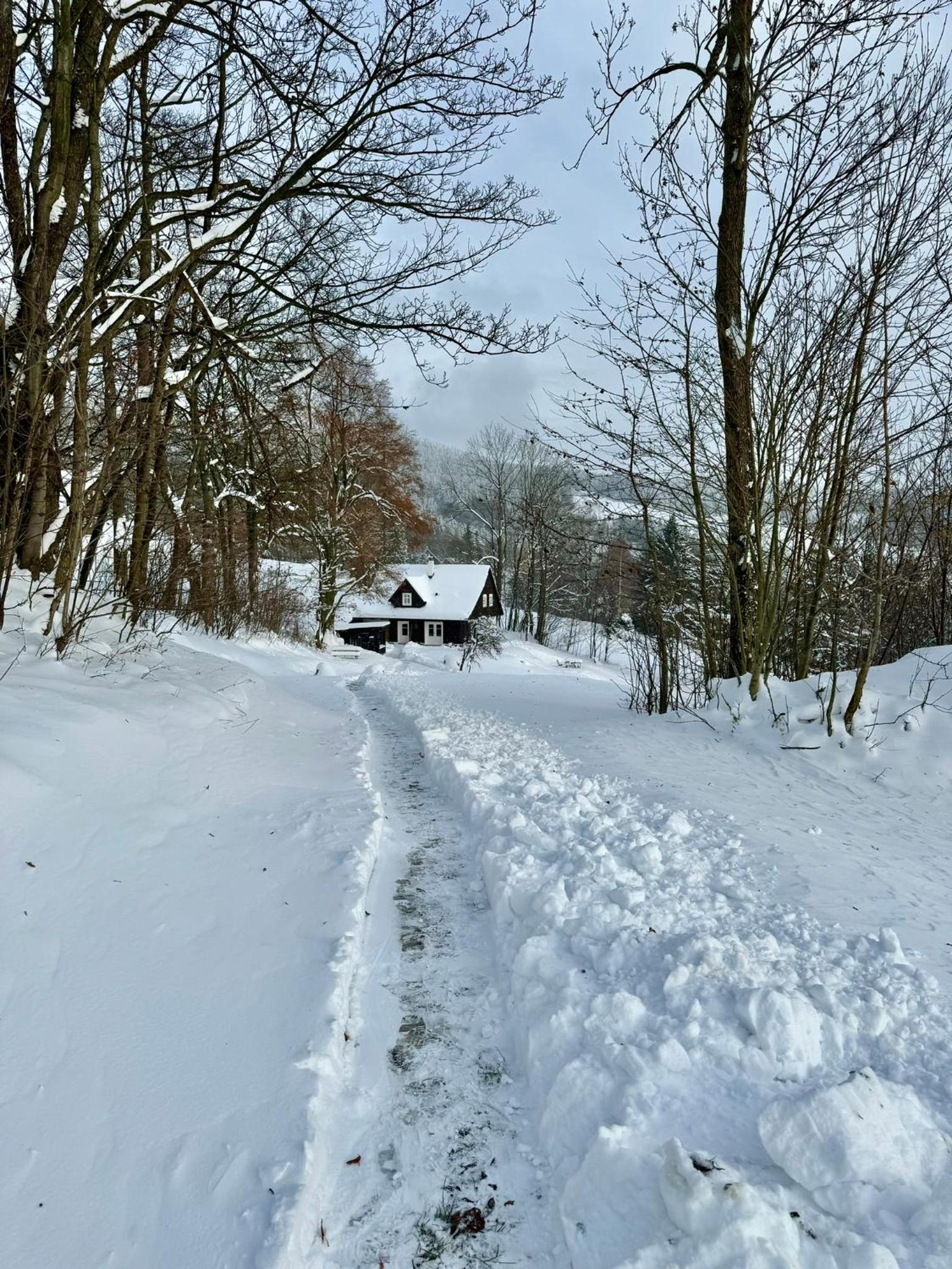 Chaloupka Dvě Sestry