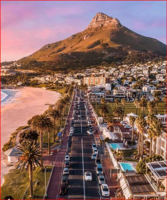 Camps Bay Studio with private patio view 3