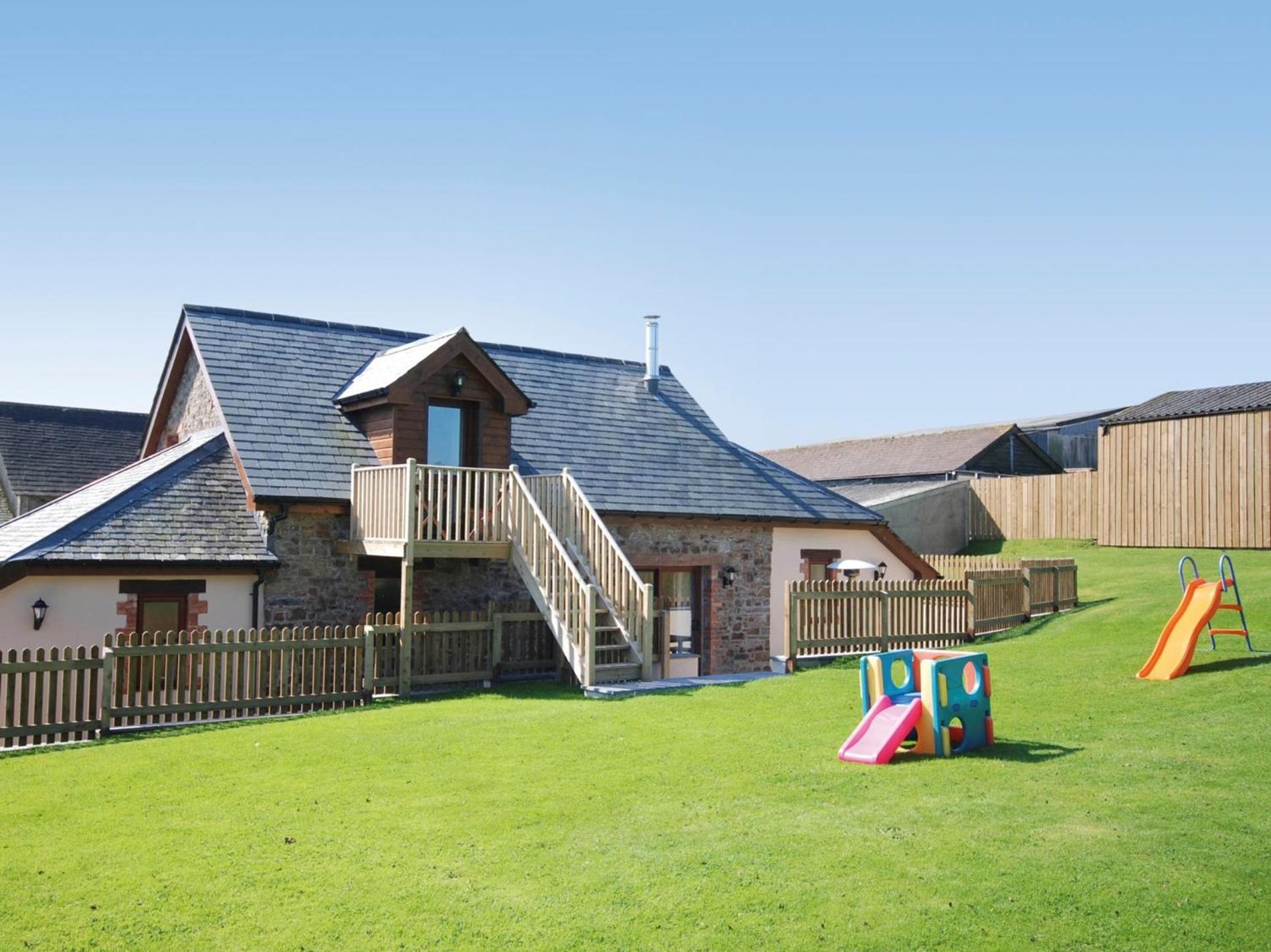 3 Bed in Bideford oc-burfl view 2