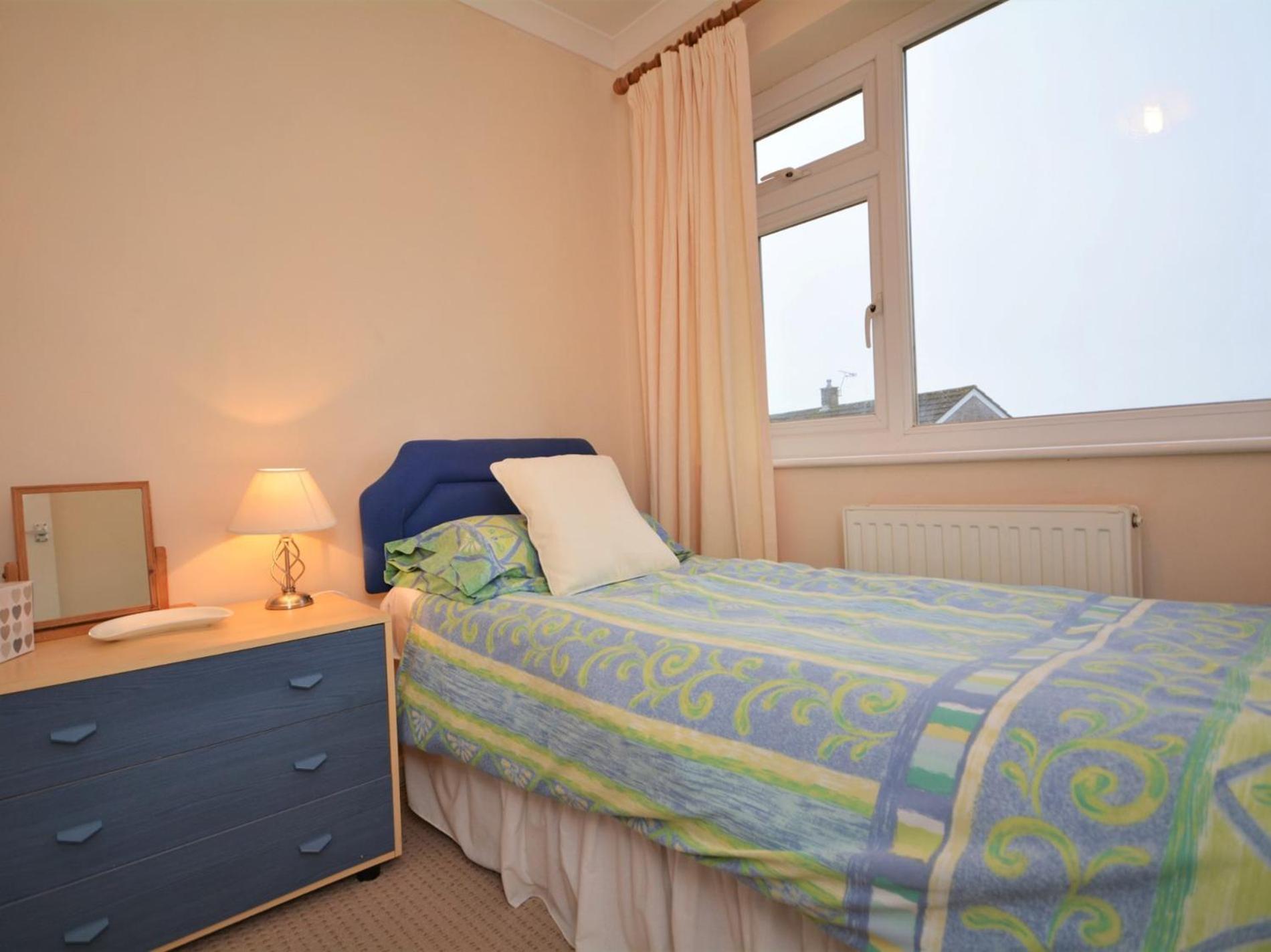3 Bed in St Austell oc-perad view 4