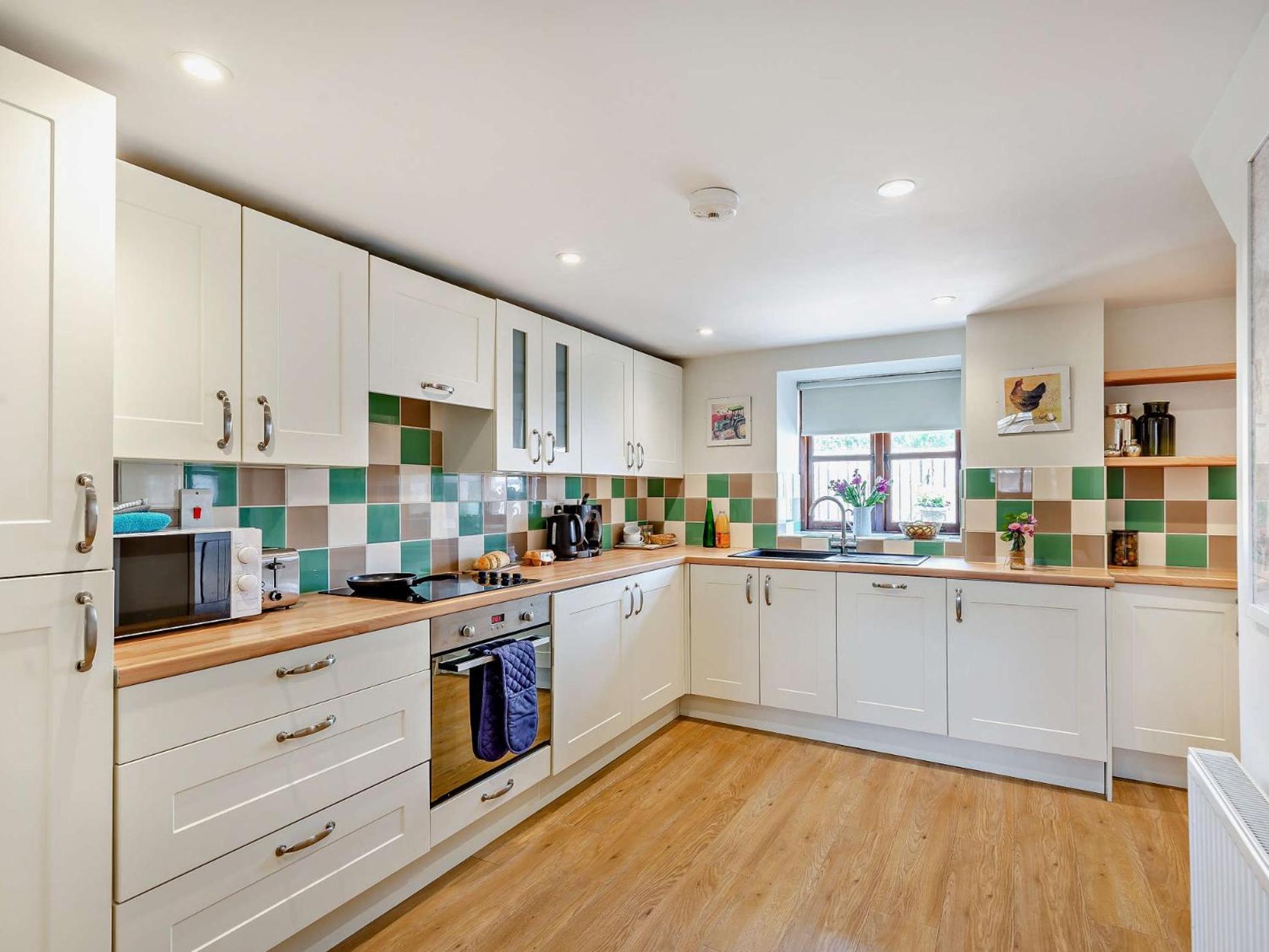 3 Bed in Exeter KENCI view 2