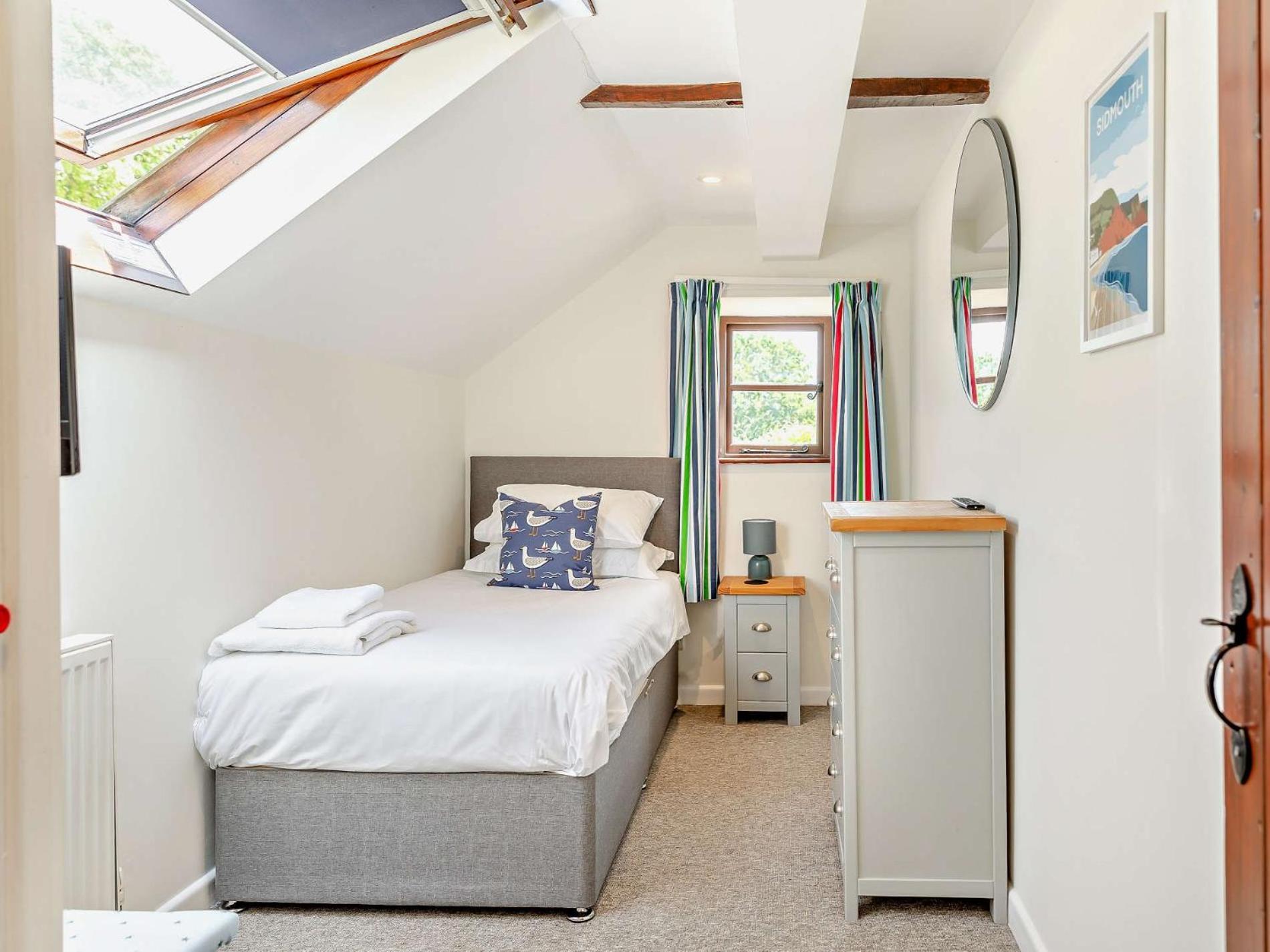 3 Bed in Exeter KENCI view 5