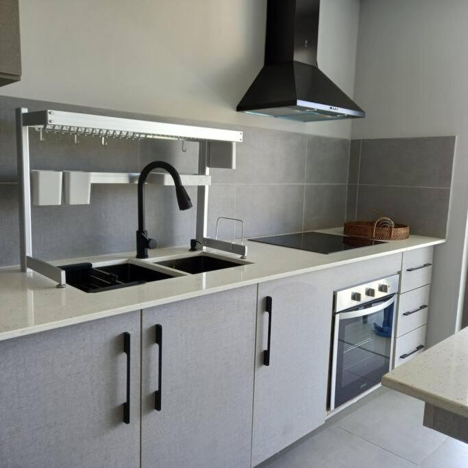 A Haven of Luxury by the Sea view 5