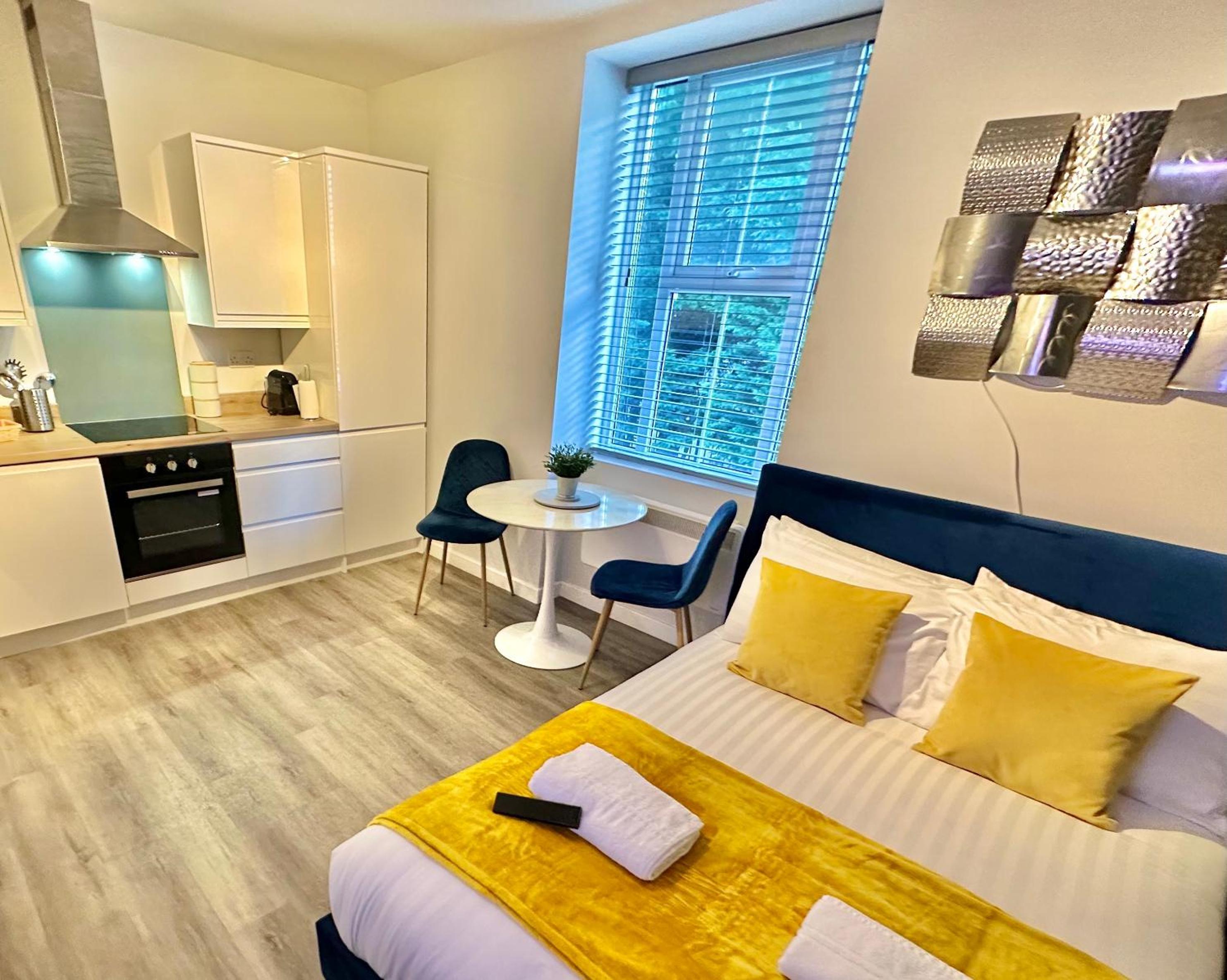 Serenity Retreat - Tranquil Apartment Close to Beach