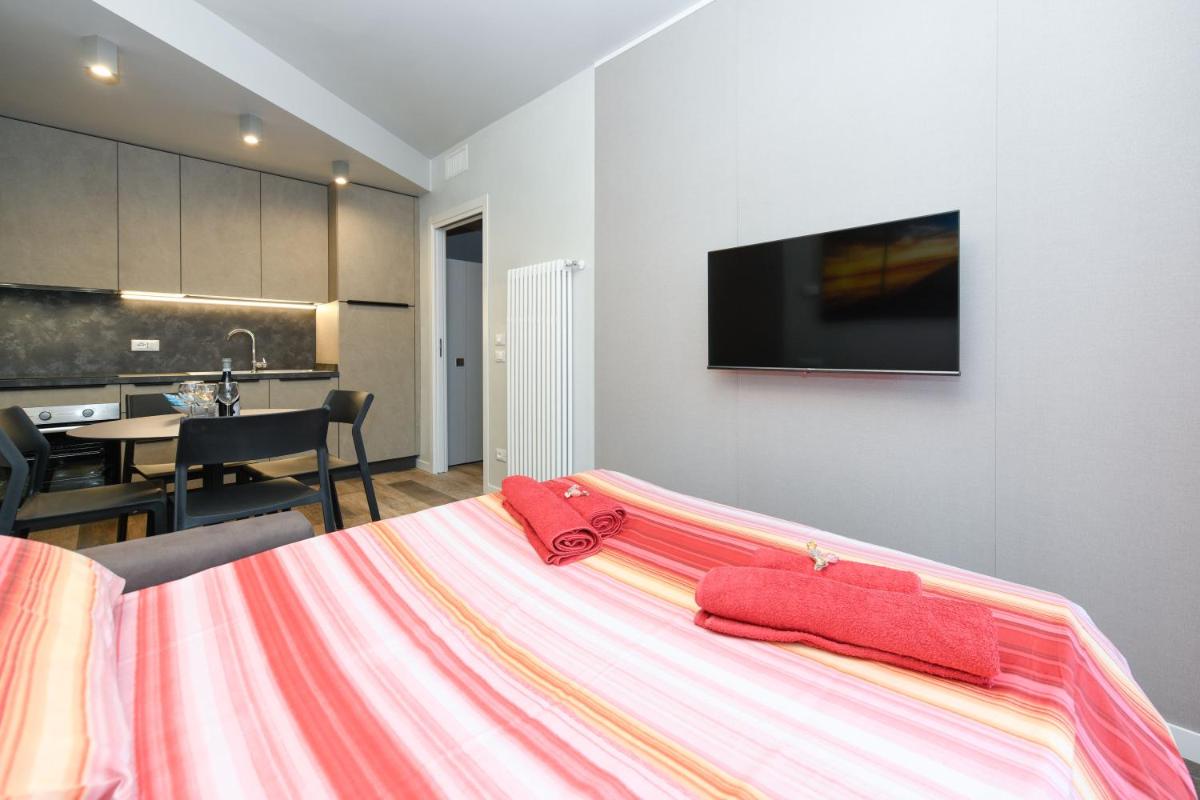 The Captain Apartment Sirmione view 5