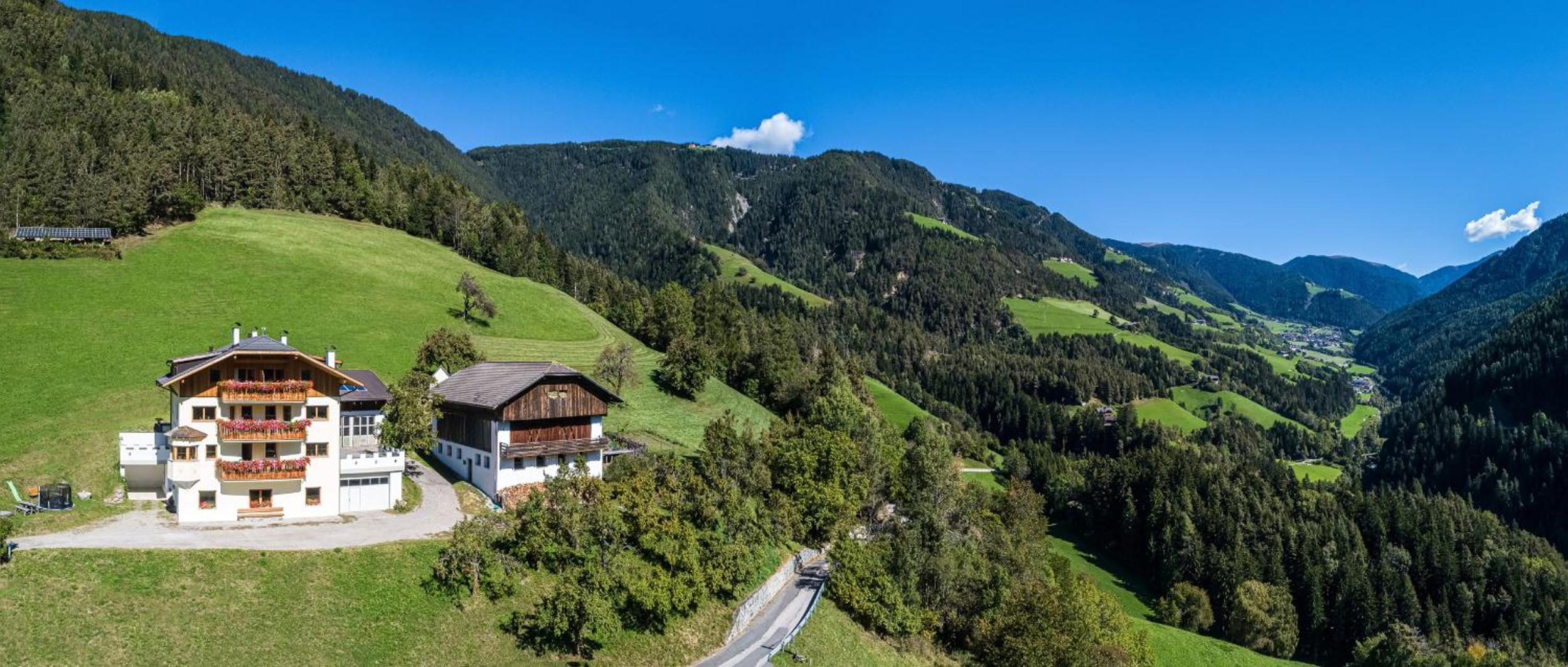 Kreuzplonhof Apt Dorfblick