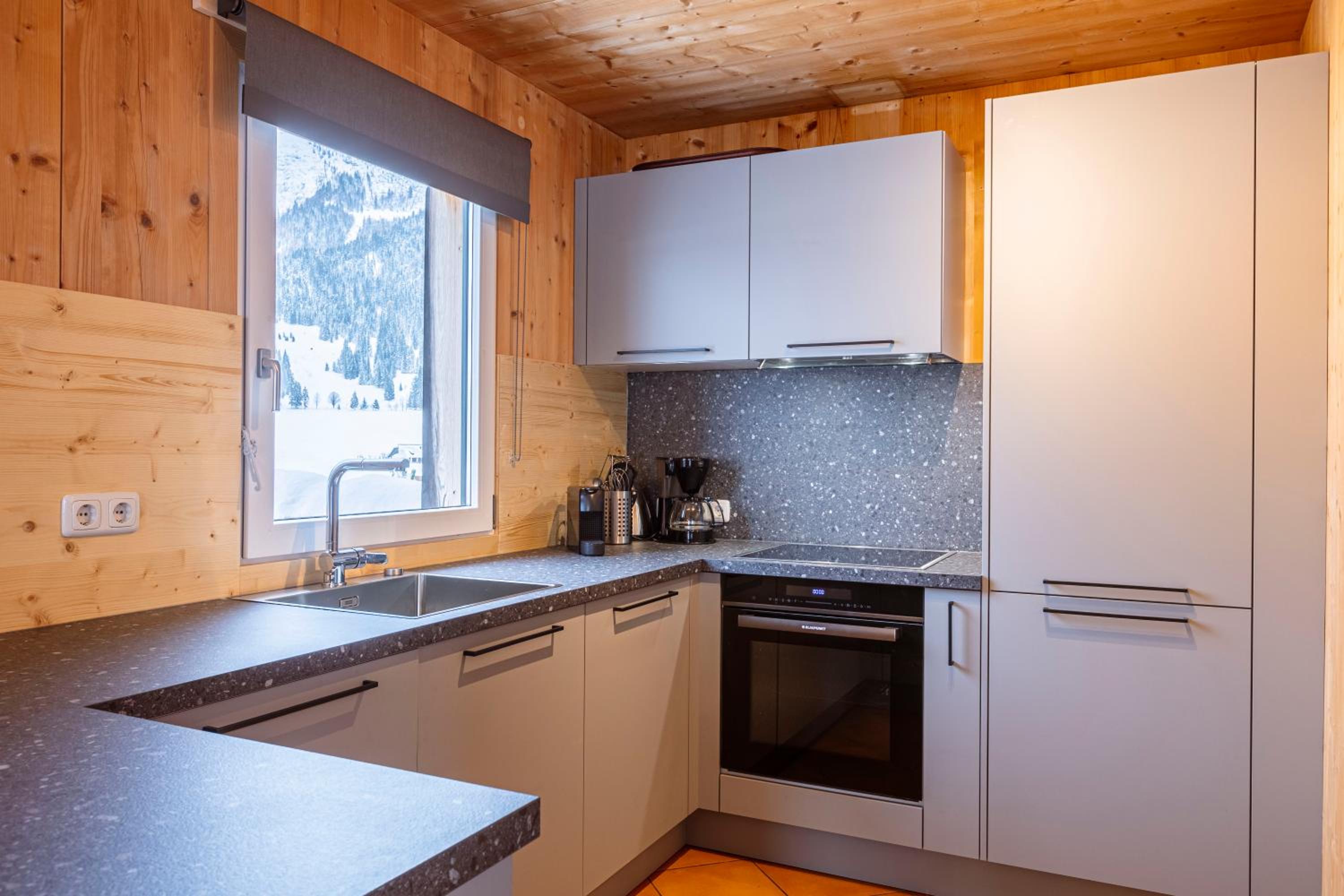 Alpendorf Dachstein West by ALPS RESORTS
