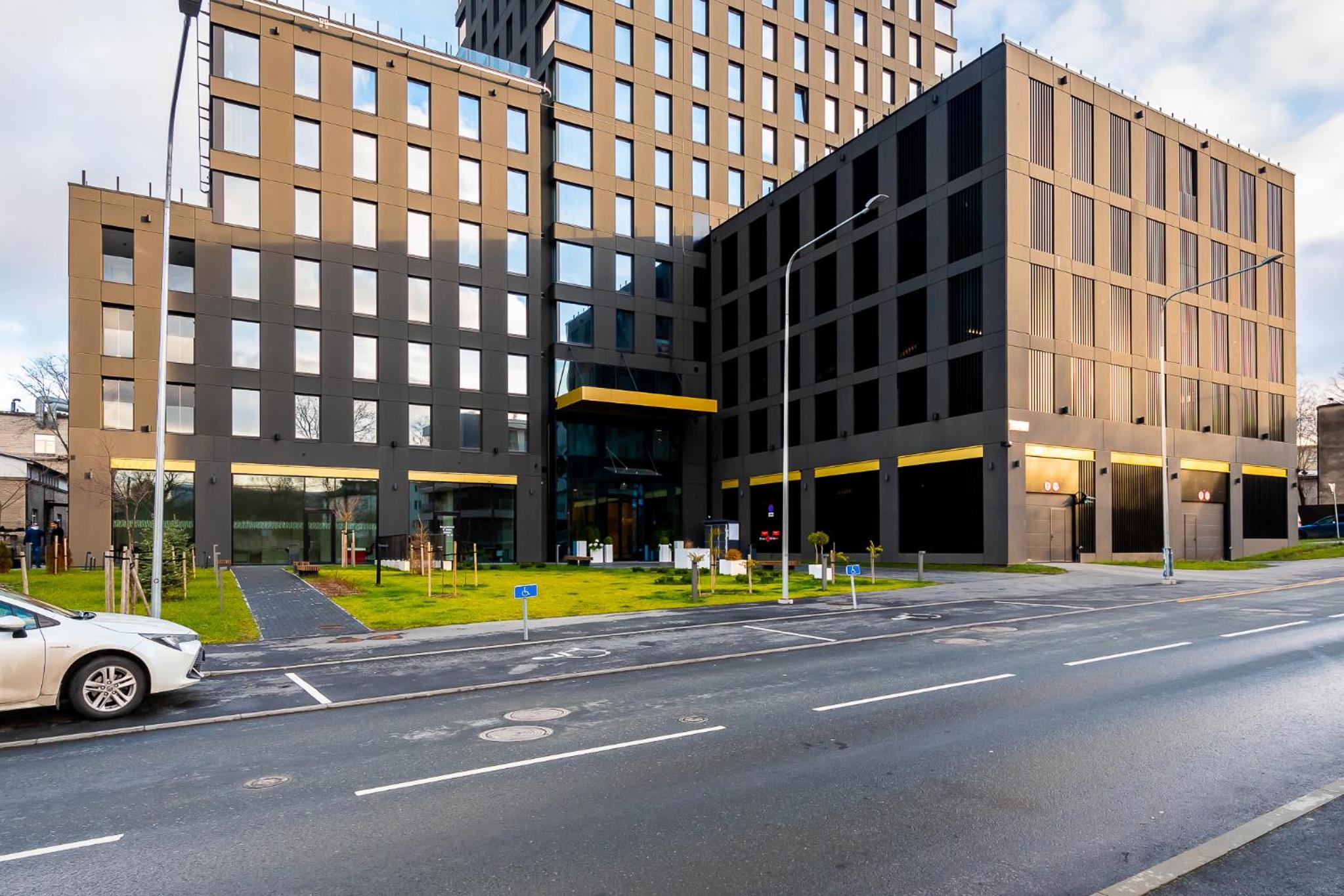 Luxury sea view studio apartment in a skyscraper! view 3