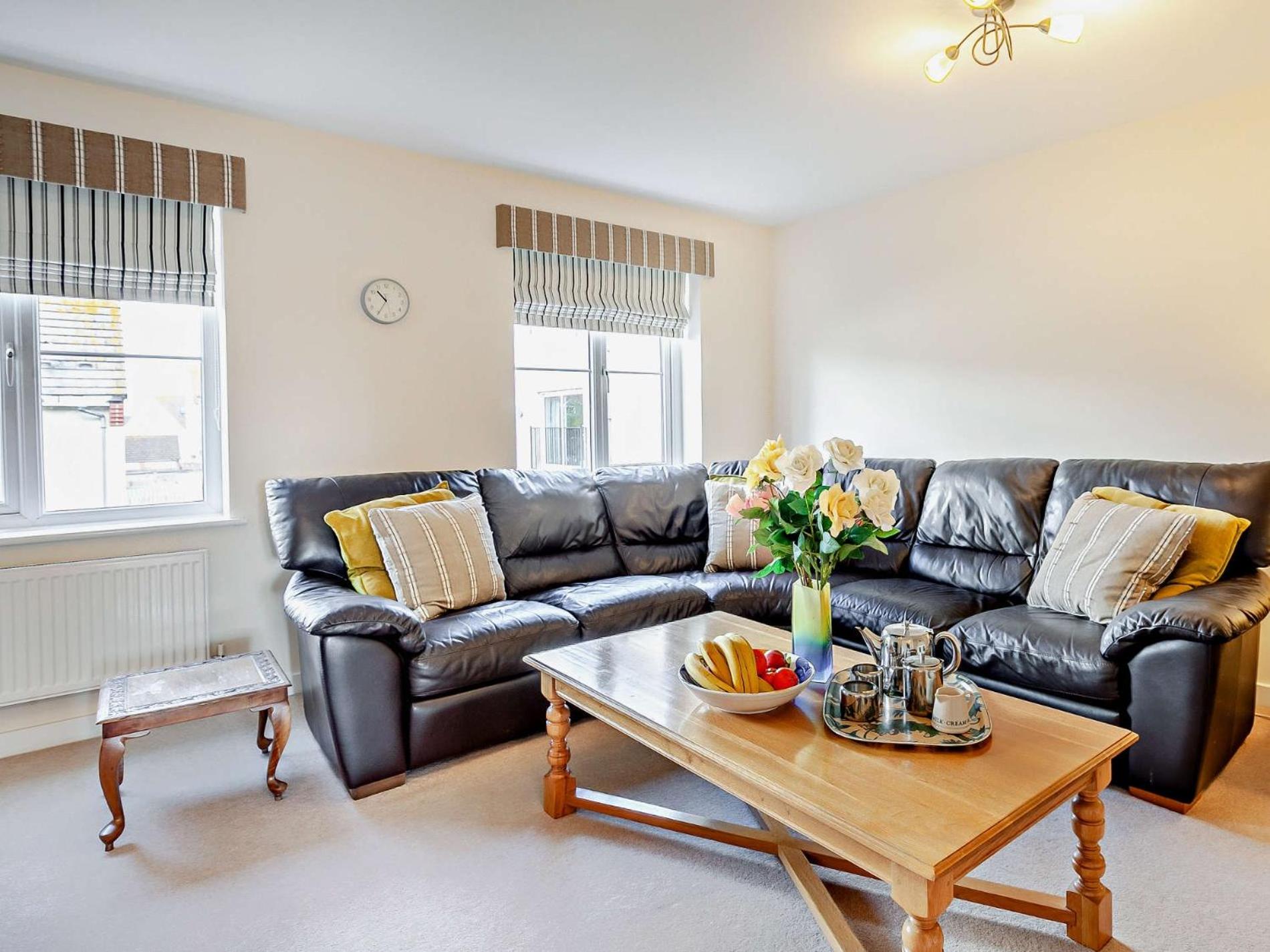 3 Bed in Eastbourne oc-ehc26 view 2