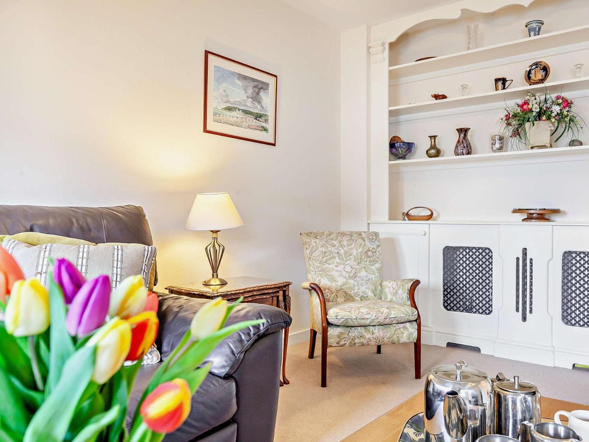3 Bed in Eastbourne oc-ehc26 view 3