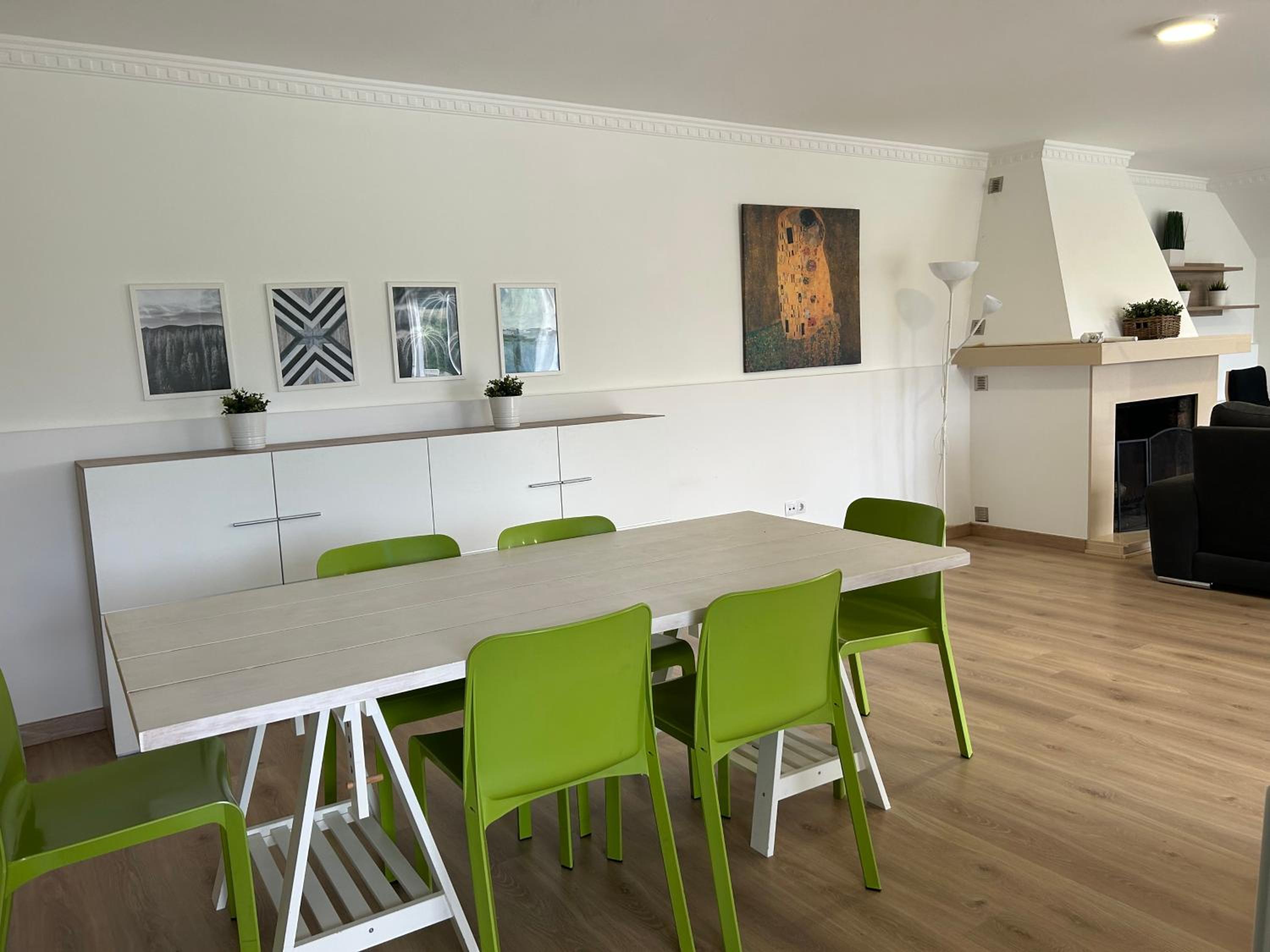 Apartagal-A Corredoira