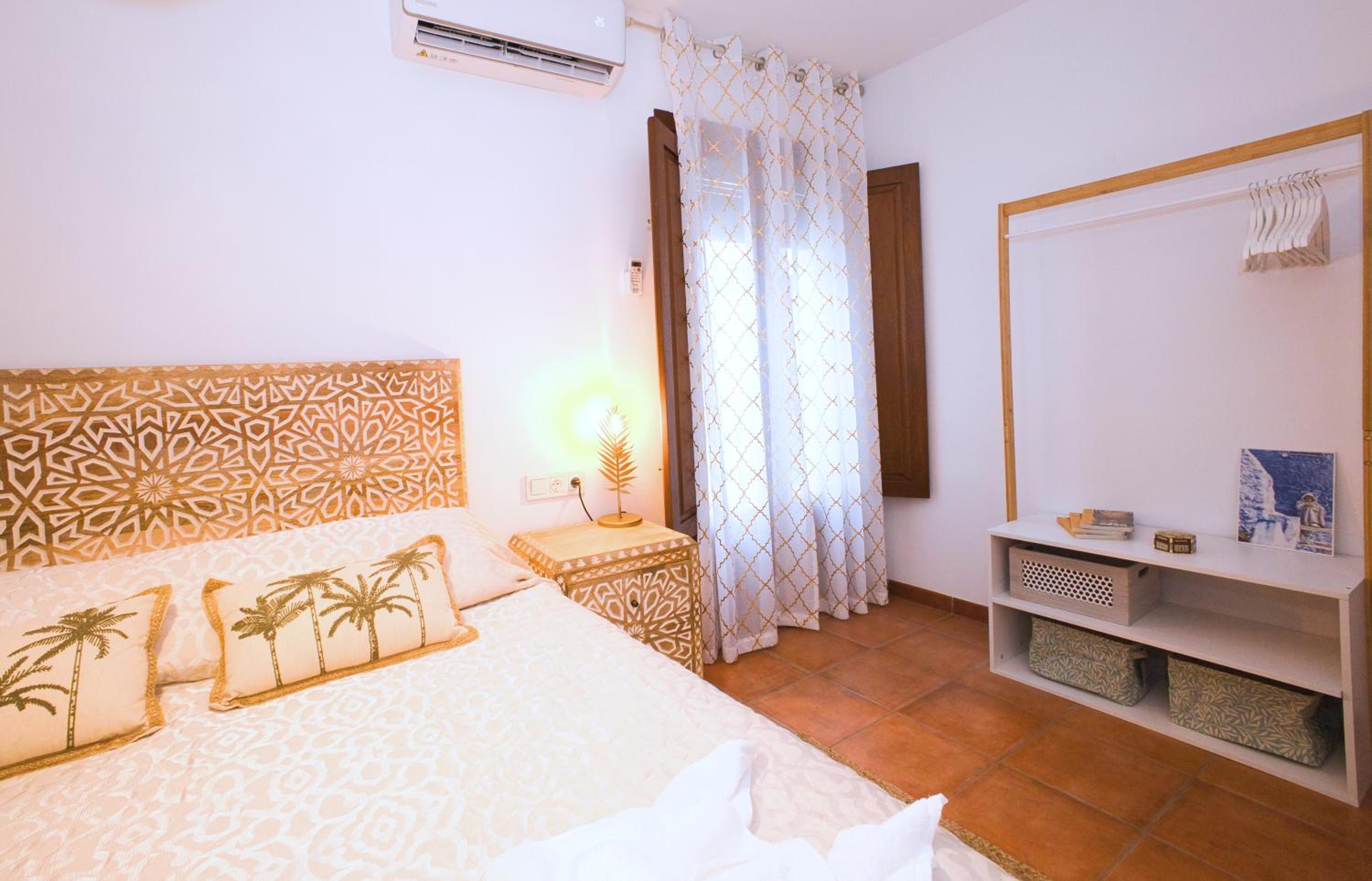 Le Grand Sultan 1492, Mirador San Nicolás, Parking included