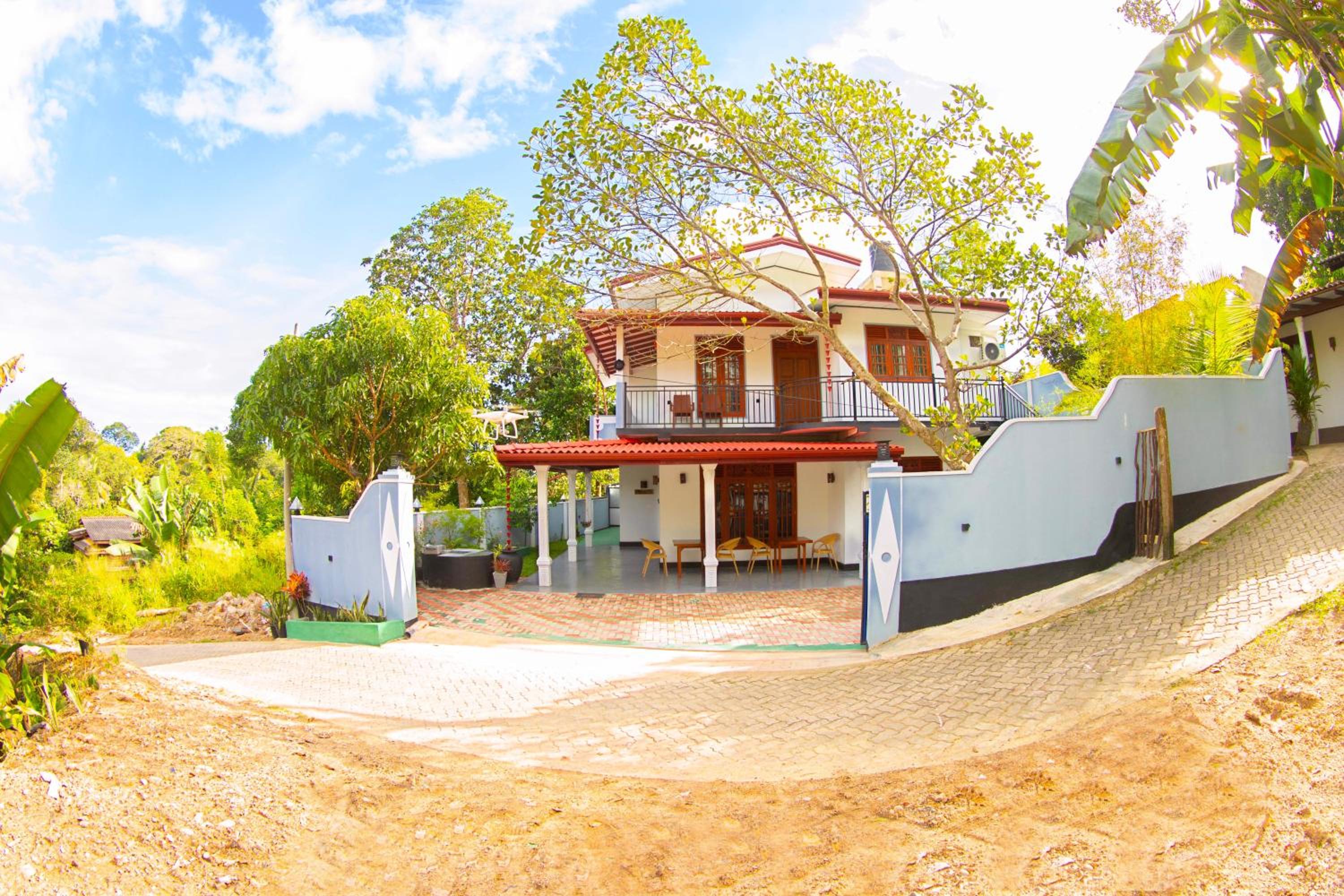 Dinsara Pearl Villa