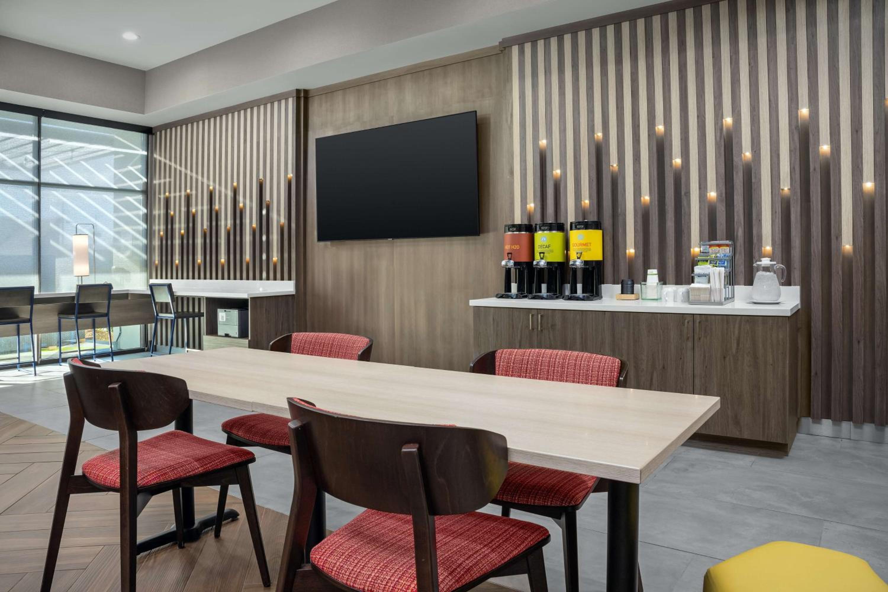 Cullman Vacations - Home2 Suites By Hilton Cullman - Property Image 3