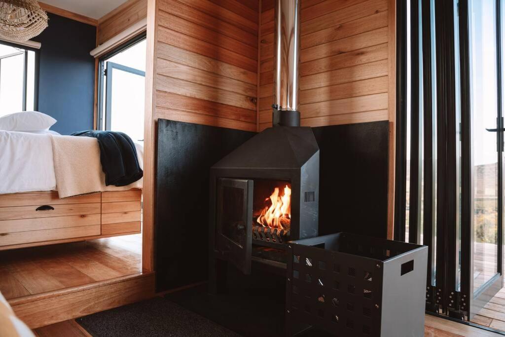 Solace Eco Cabins - Citrus Cabin view 5