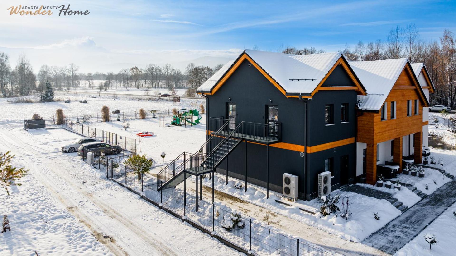 Wonder Home - Apartamenty Halo Karkonosze z ogrodem, sezonowym basenem, placem zabaw i widokiem na Śnieżkę - zlokalizowane blisko Karpacza